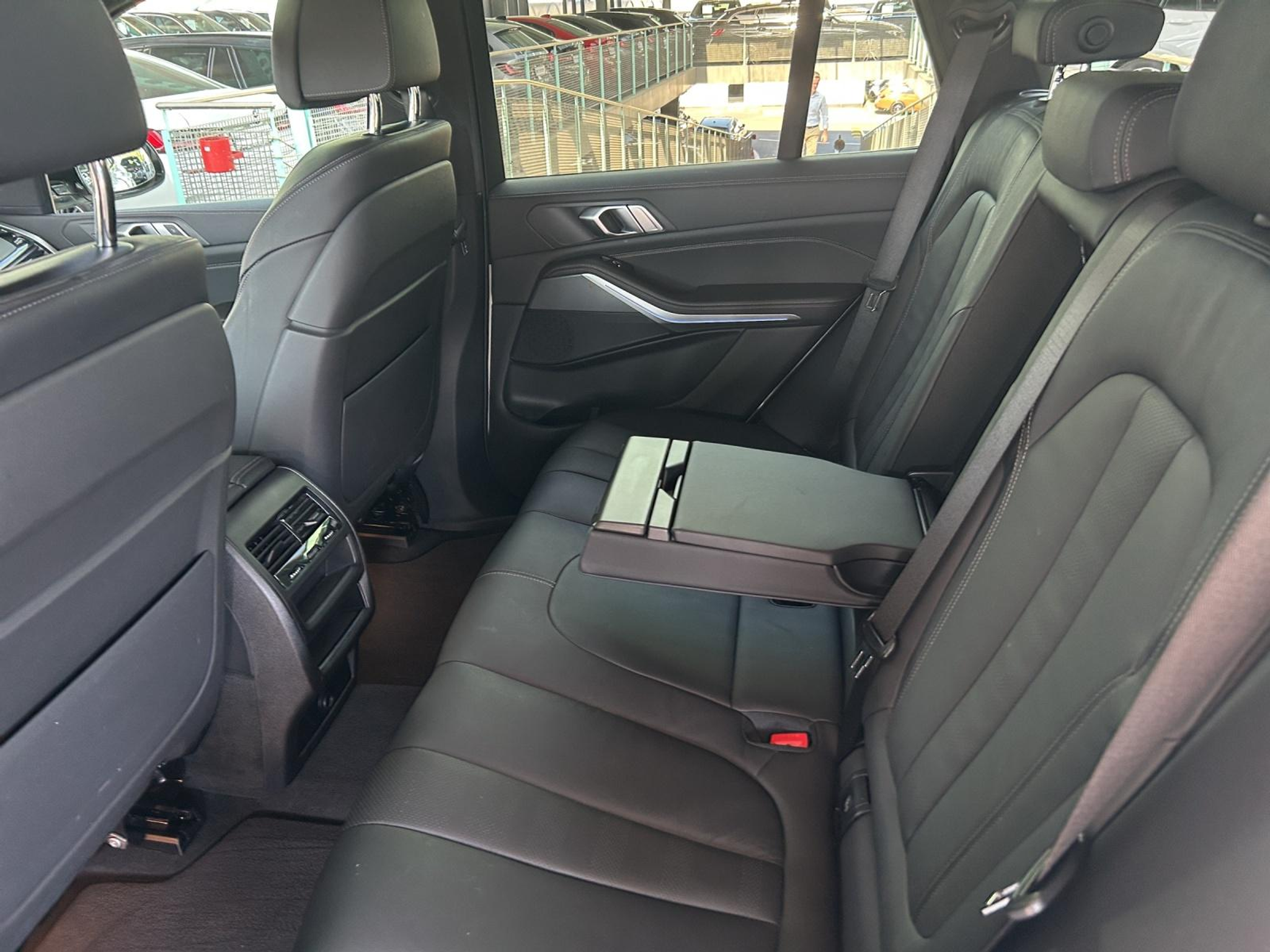 listing desktop thumbnail image 19