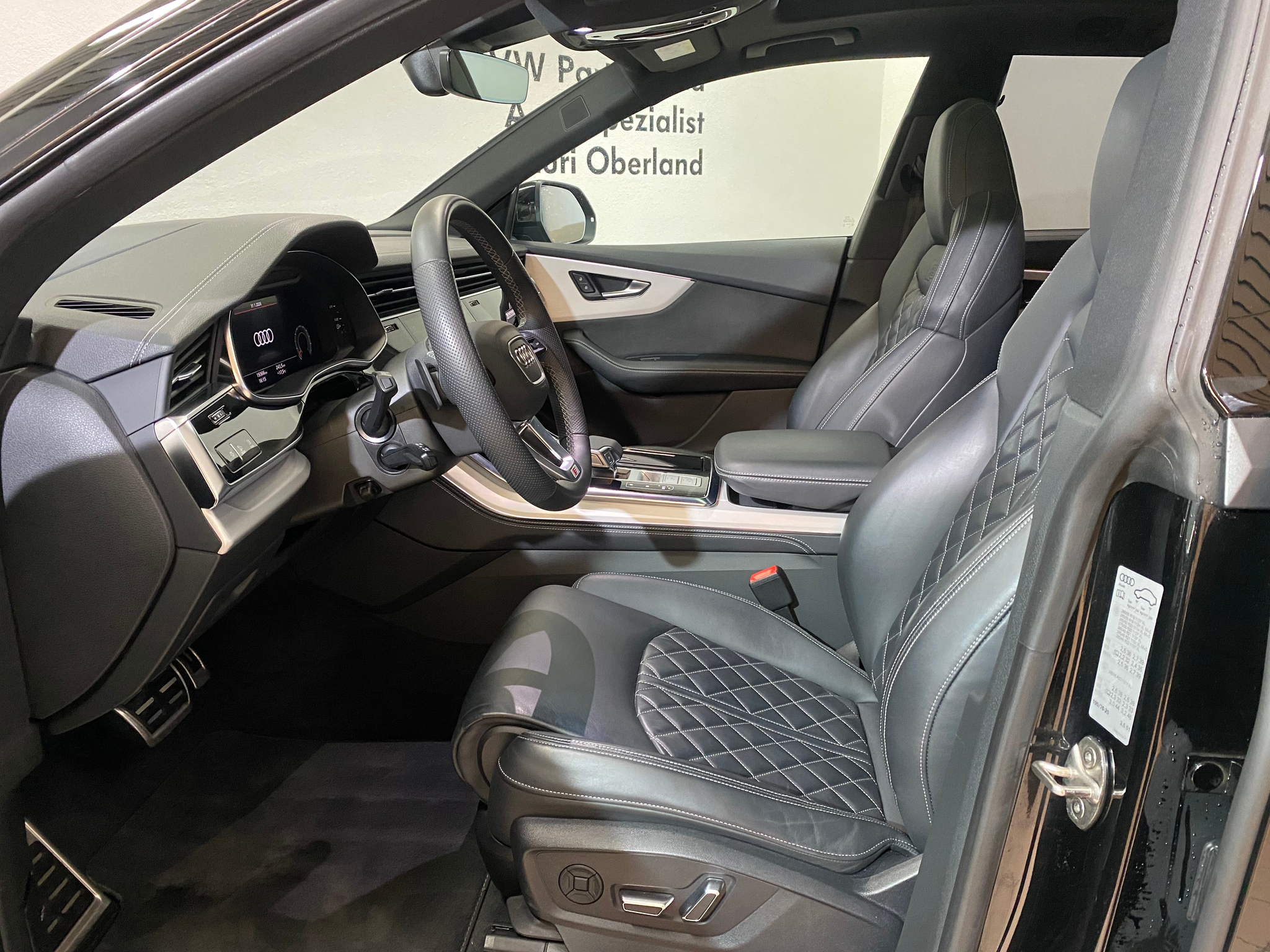 listing desktop thumbnail image 6