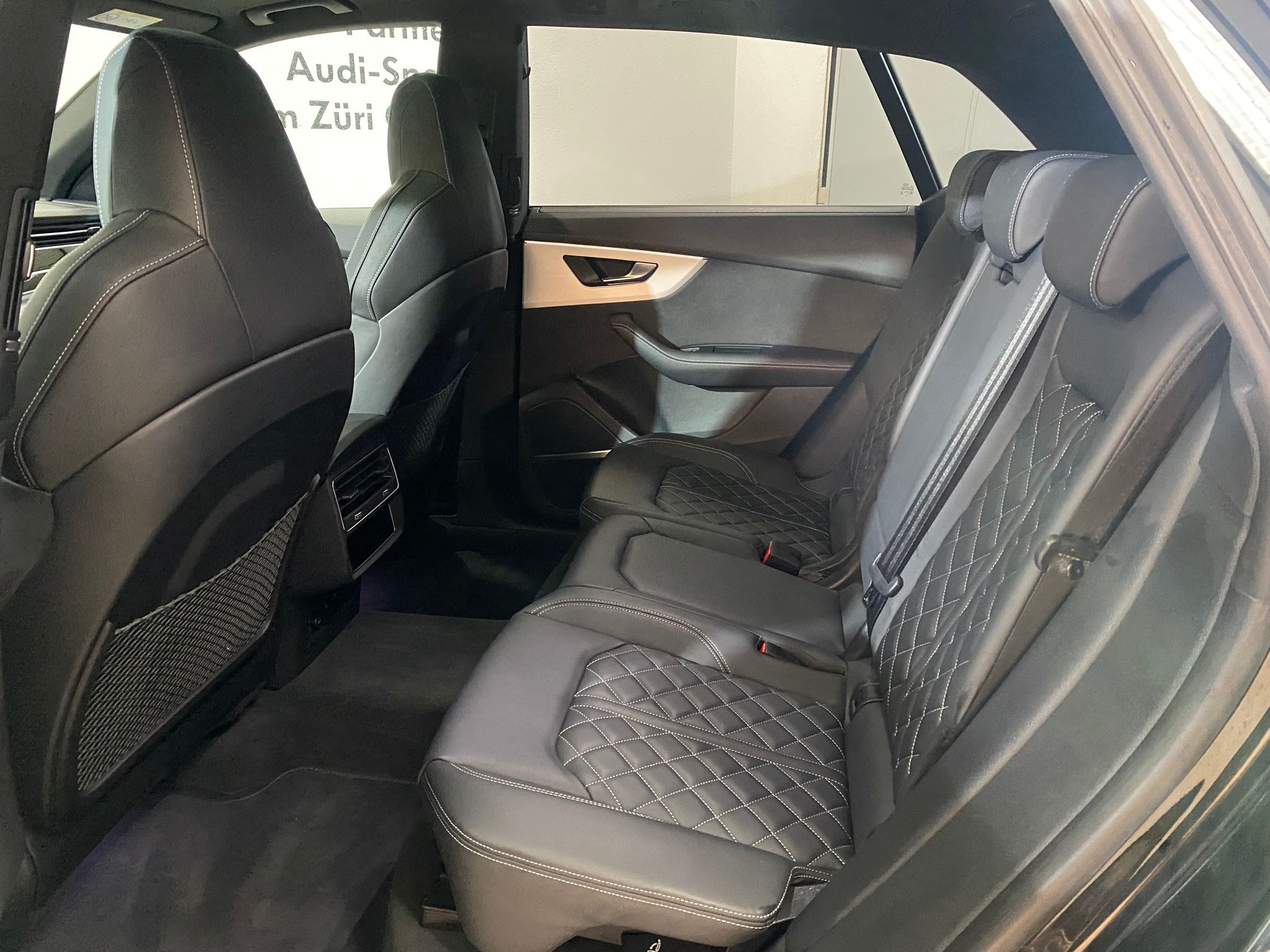 listing desktop thumbnail image 8