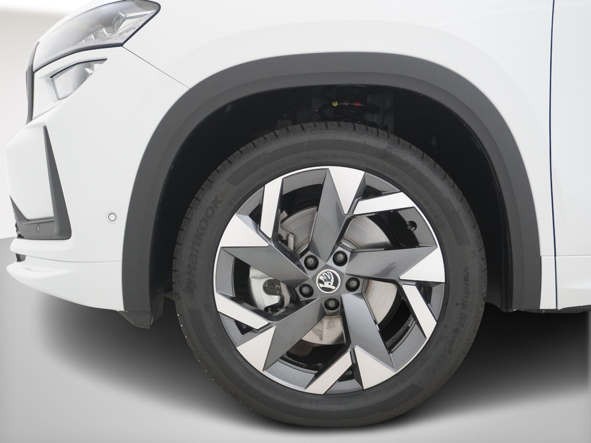 listing desktop thumbnail image 10