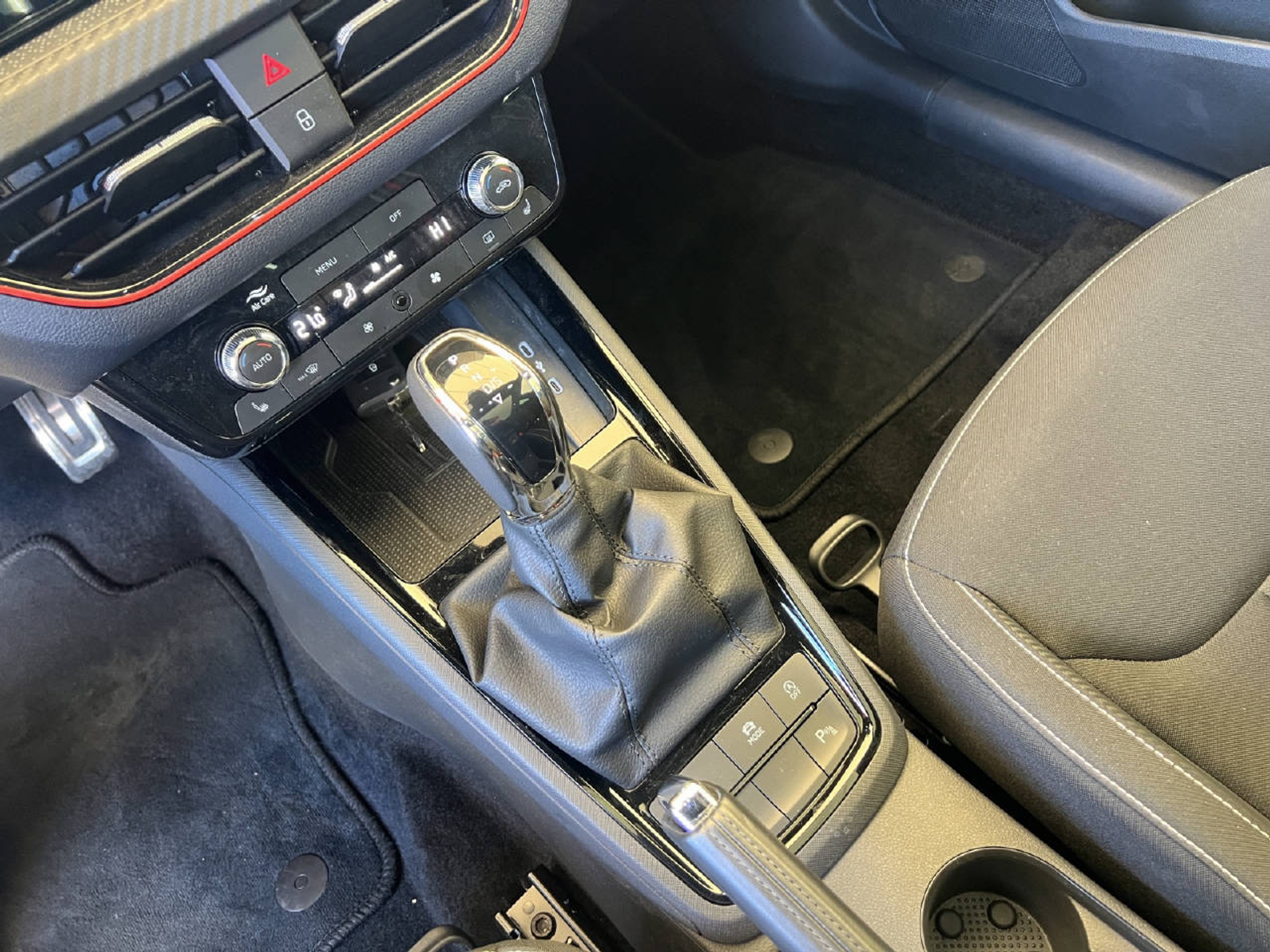 listing desktop thumbnail image 16