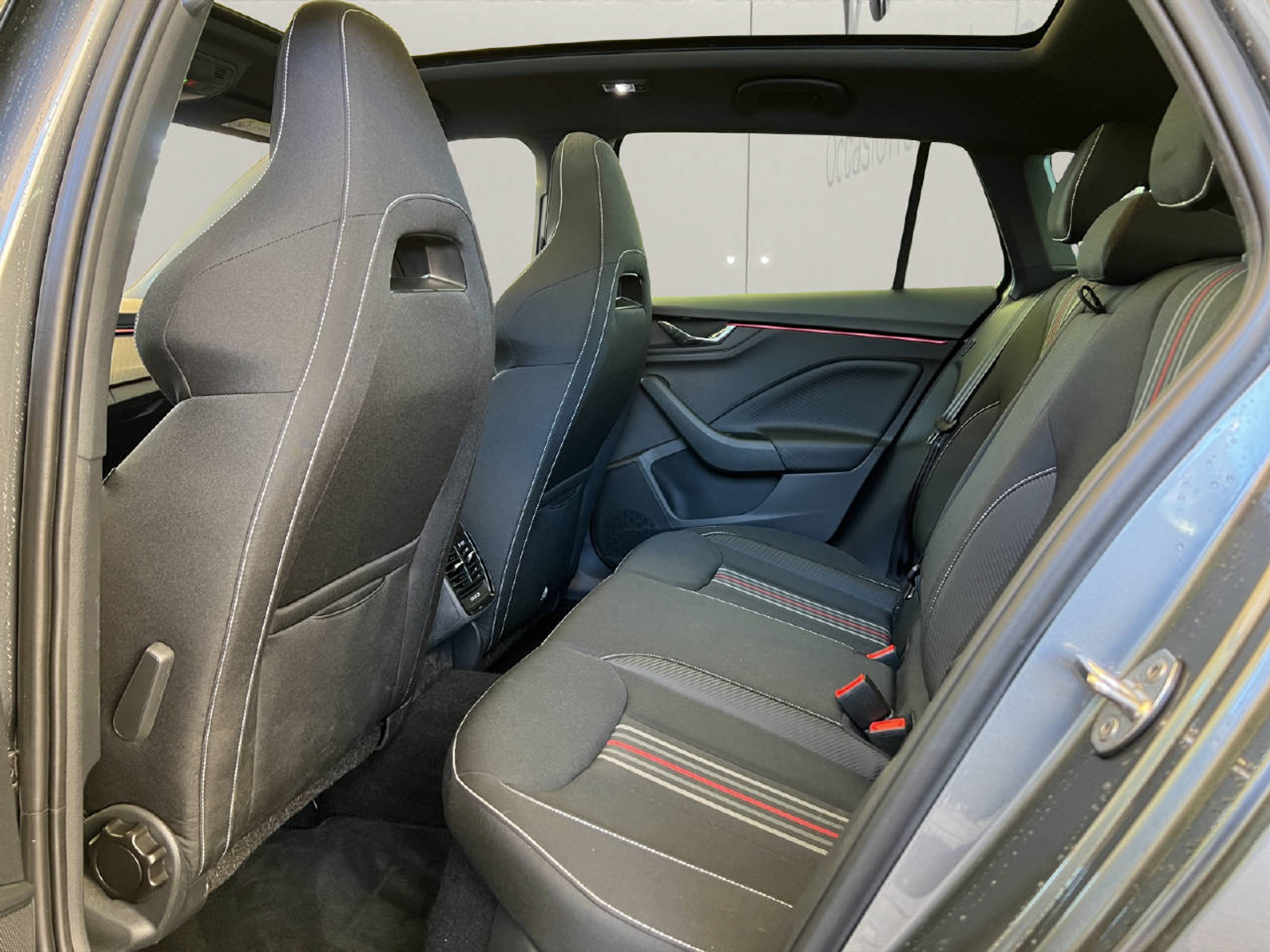 listing desktop thumbnail image 19