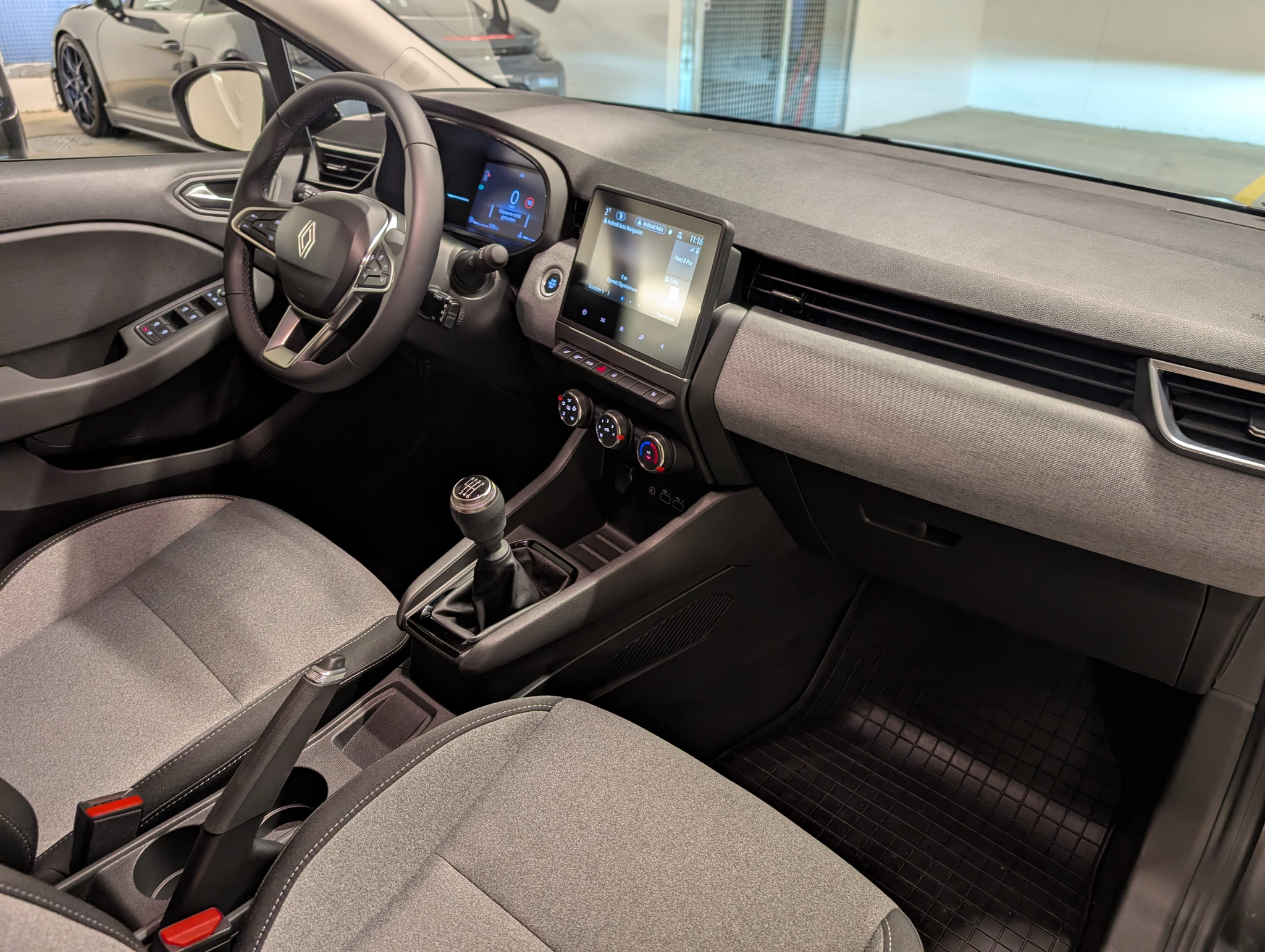 listing desktop thumbnail image 11