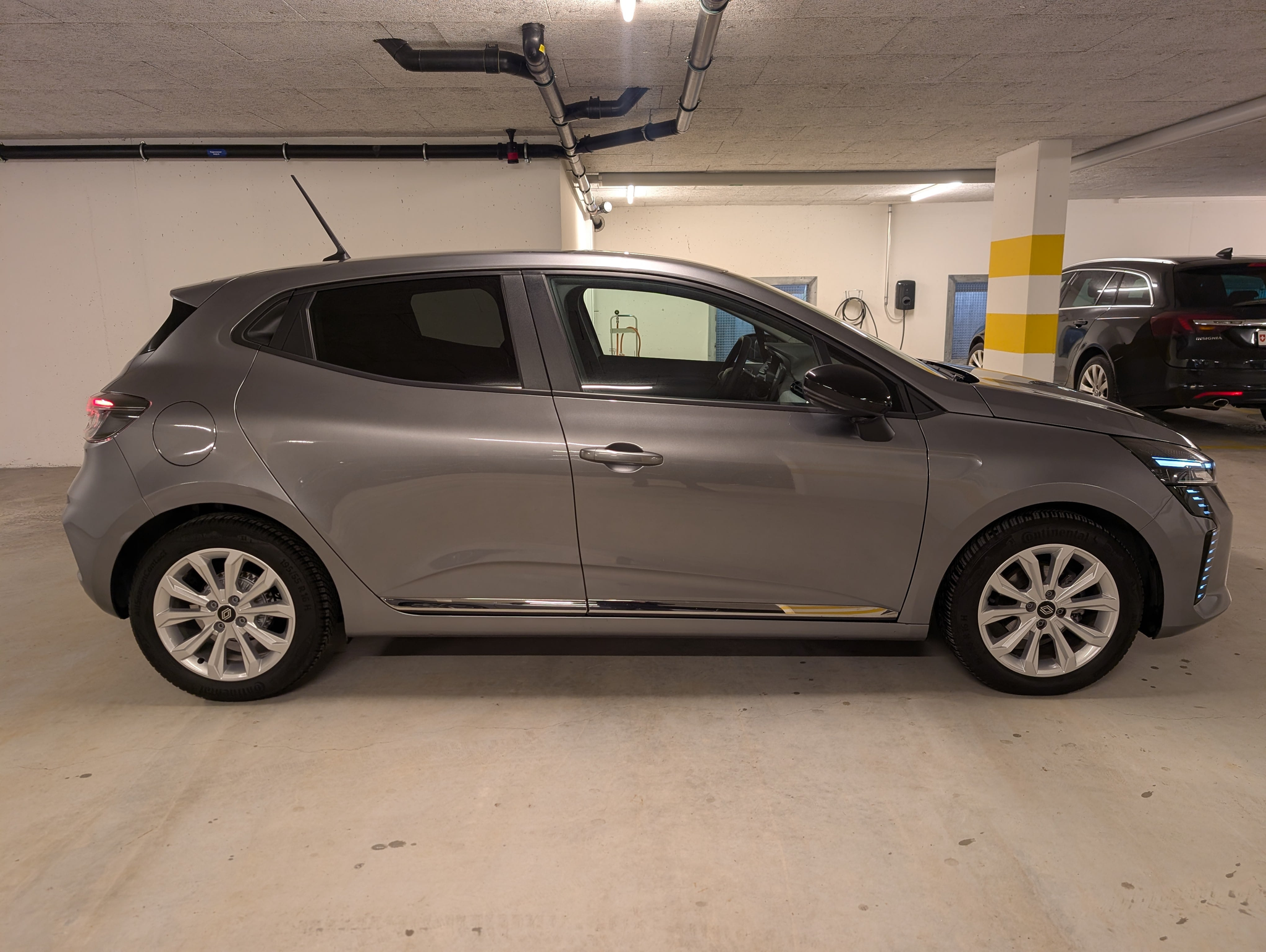 listing desktop thumbnail image 6