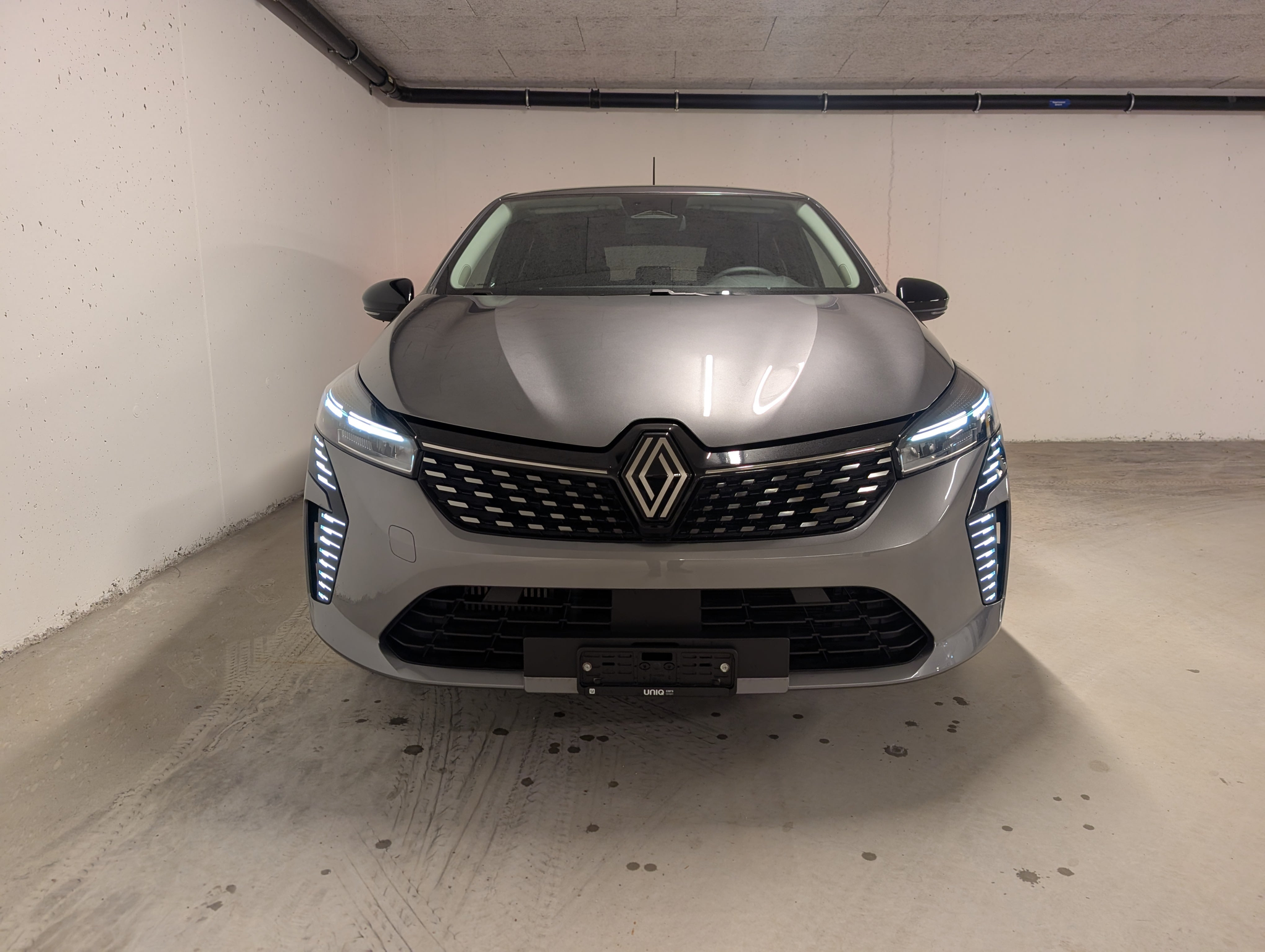 listing desktop thumbnail image 1