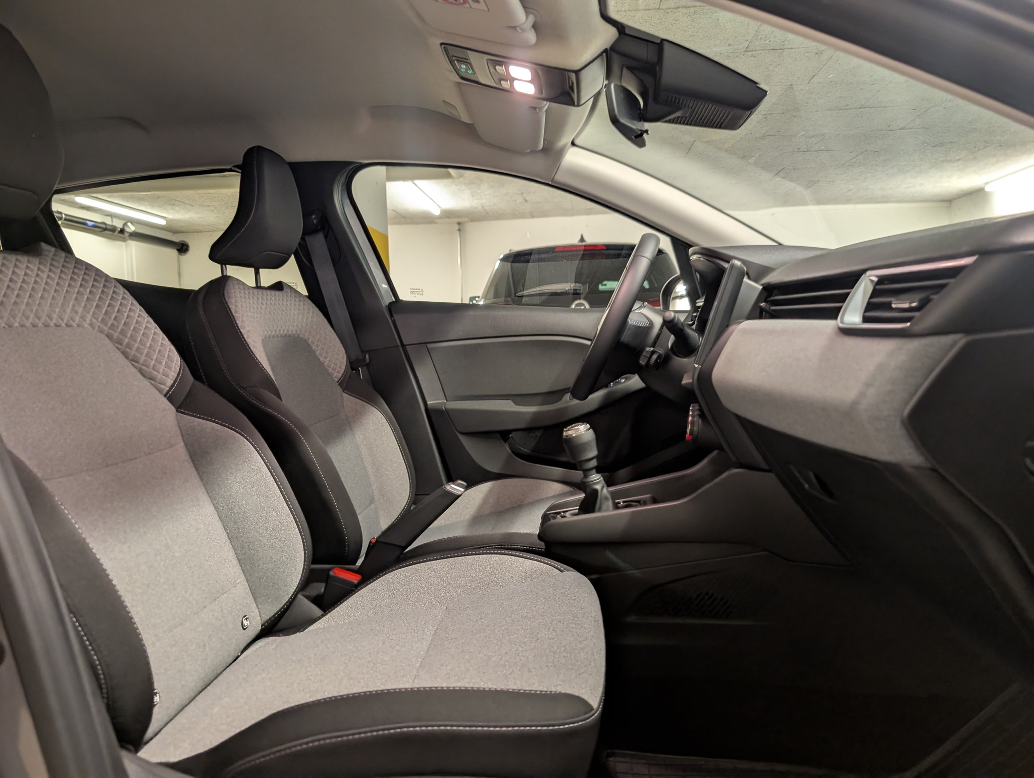 listing desktop thumbnail image 12