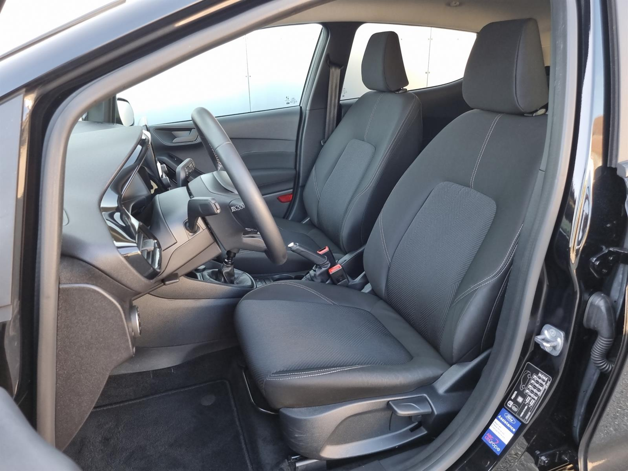 listing desktop thumbnail image 10