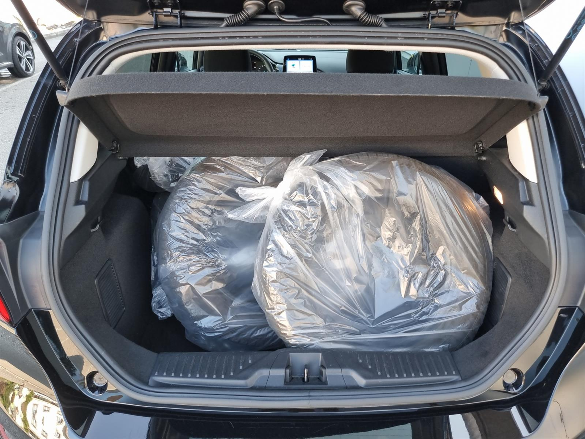 listing desktop thumbnail image 11