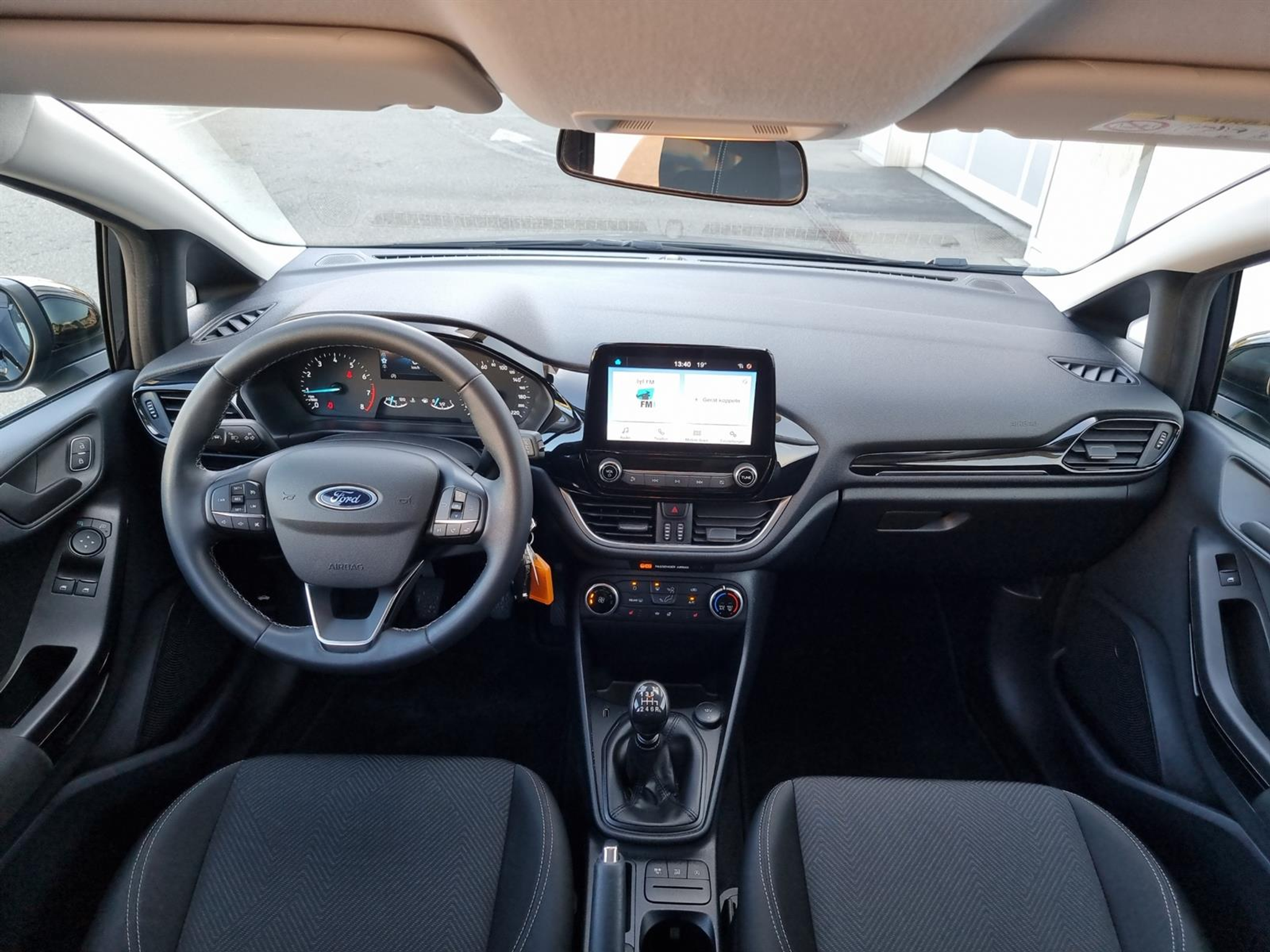 listing desktop thumbnail image 5