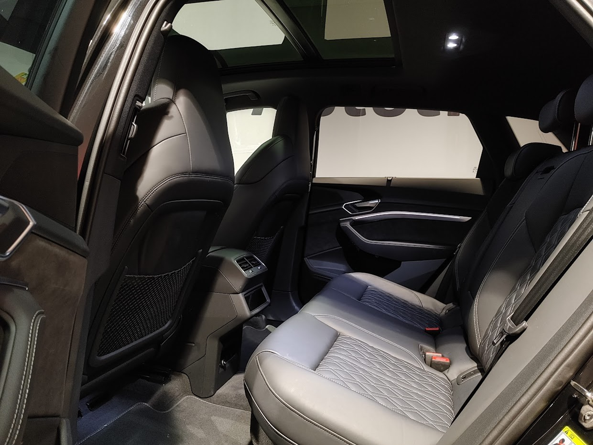 listing desktop thumbnail image 9