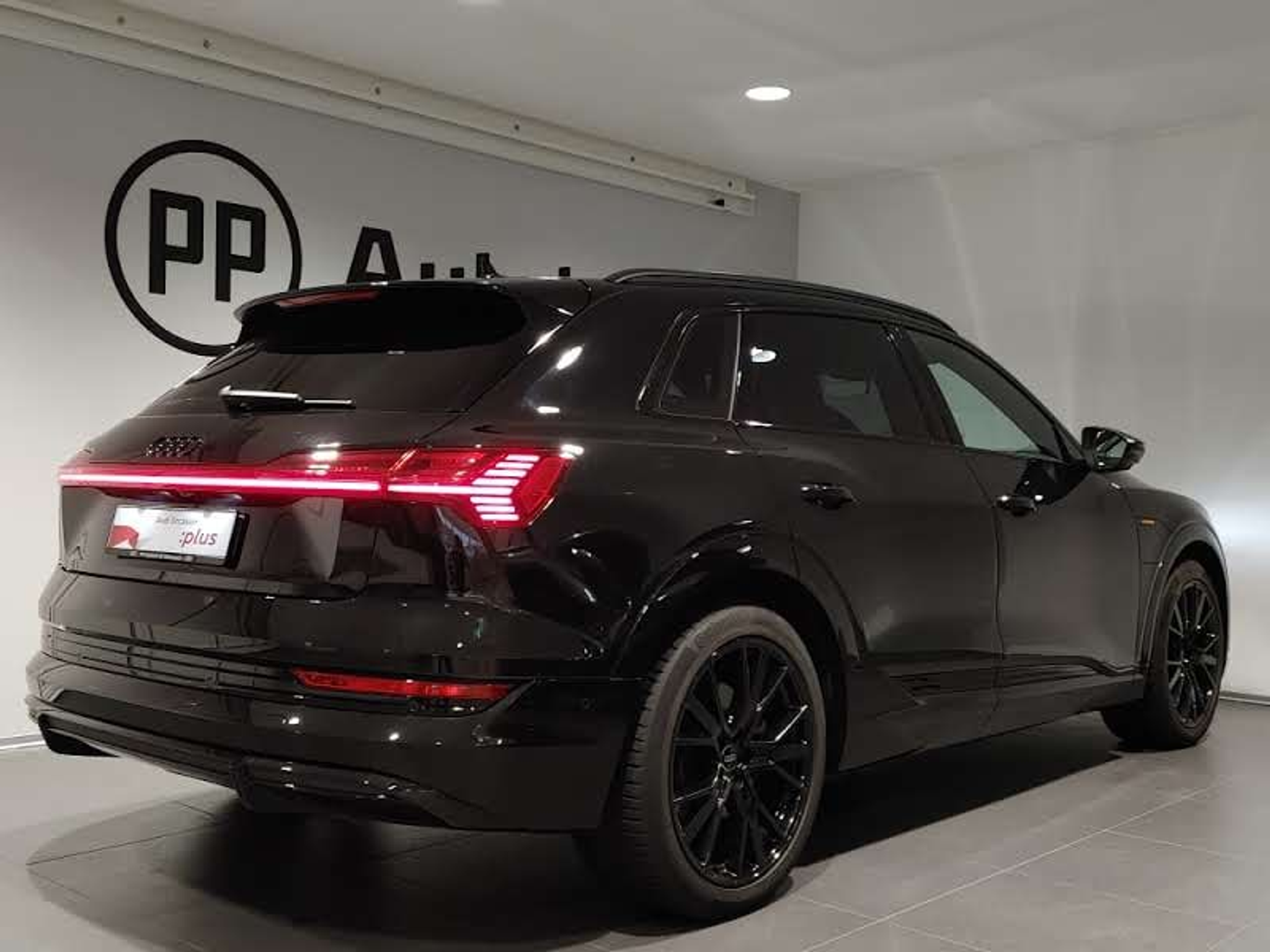 listing desktop thumbnail image 12