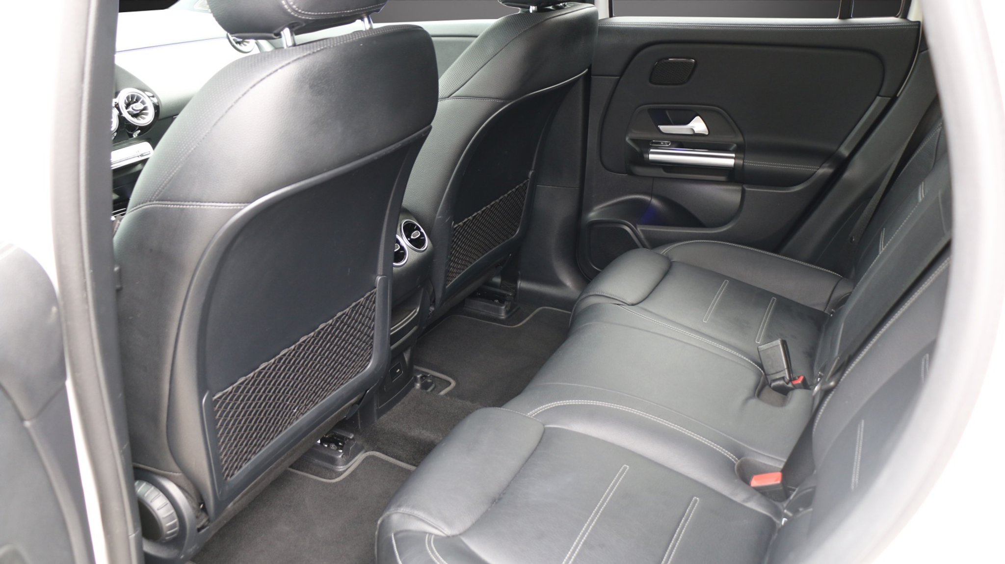 listing desktop thumbnail image 11