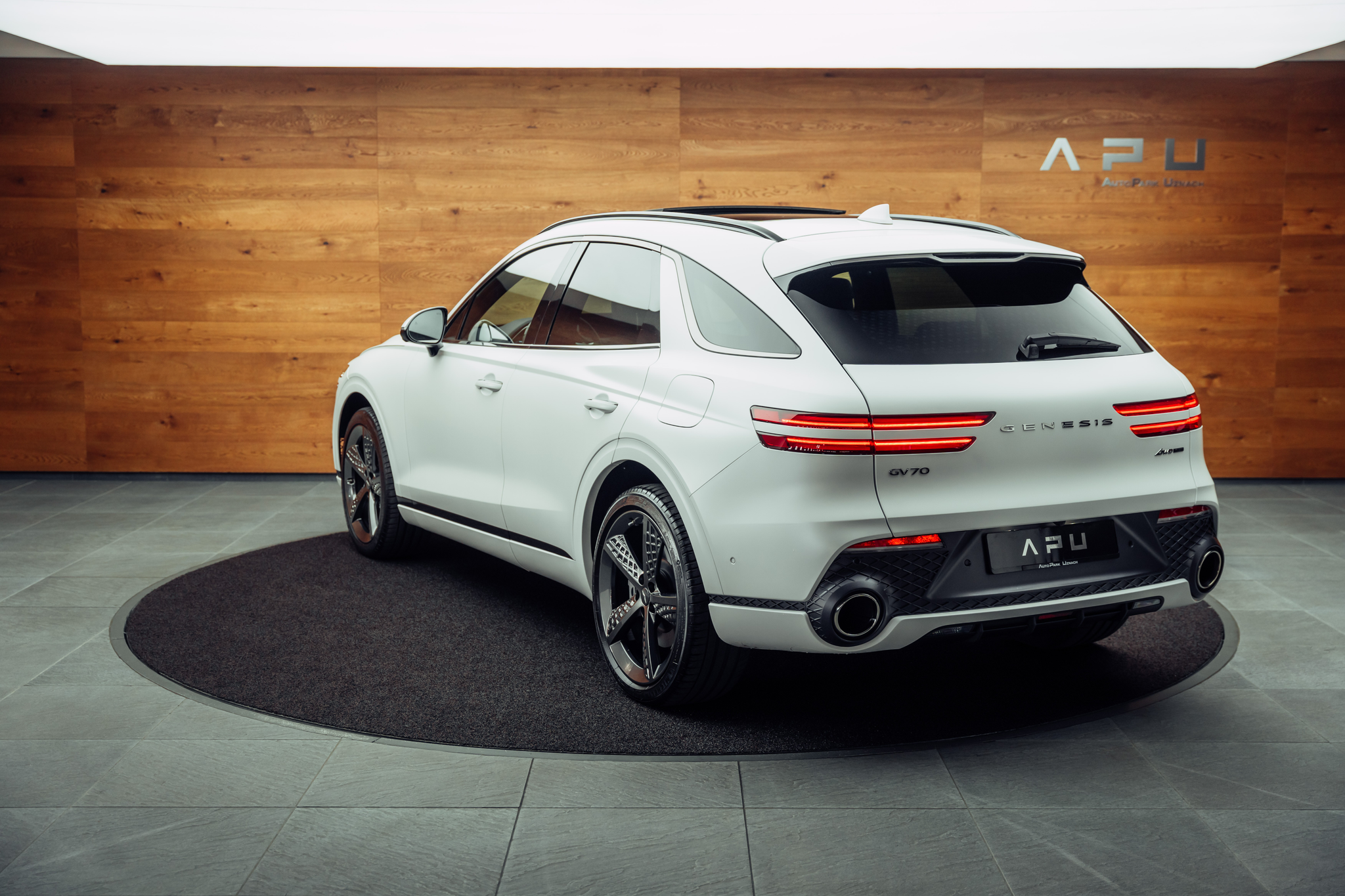 listing desktop thumbnail image 2