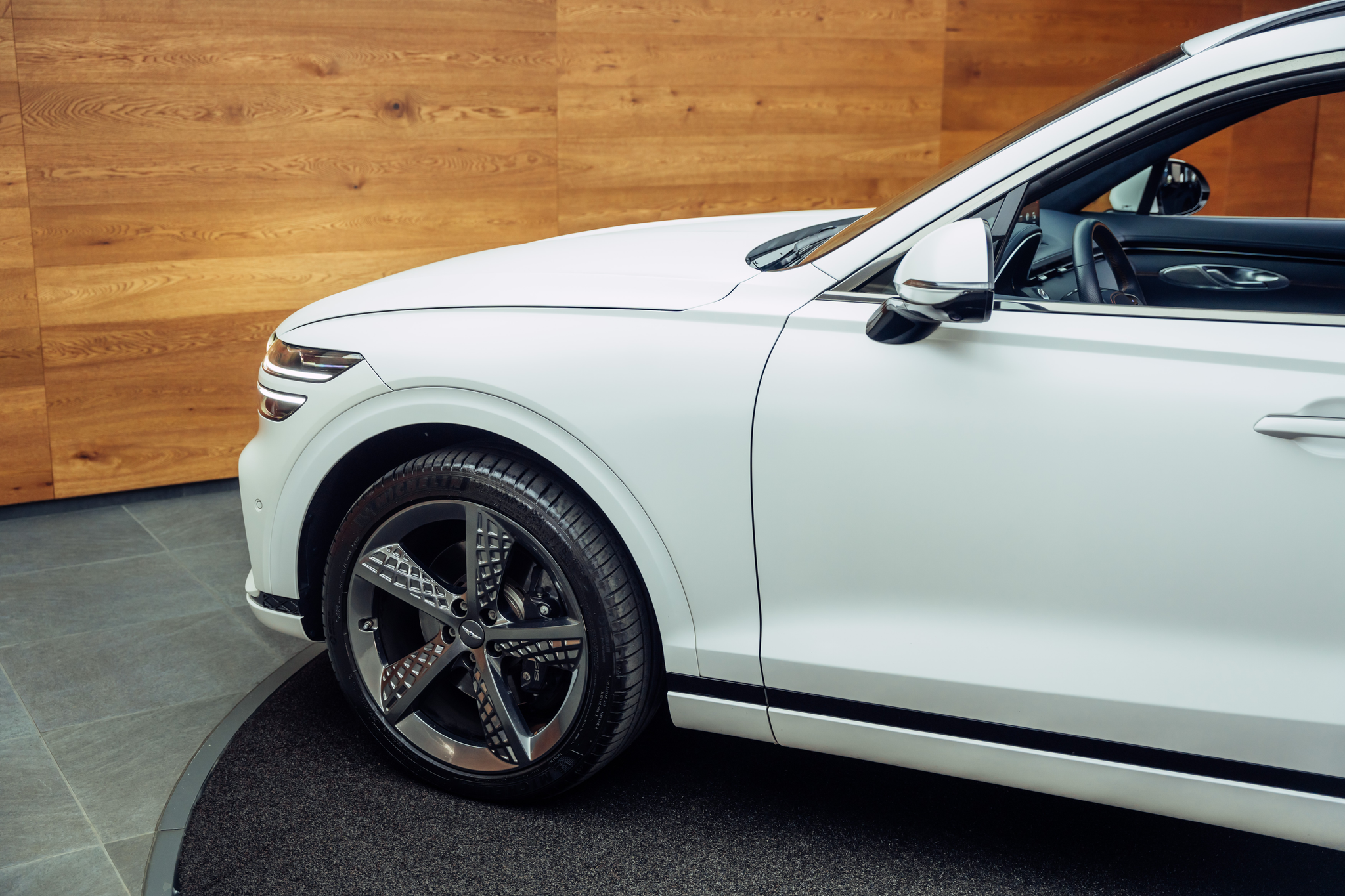 listing desktop thumbnail image 17