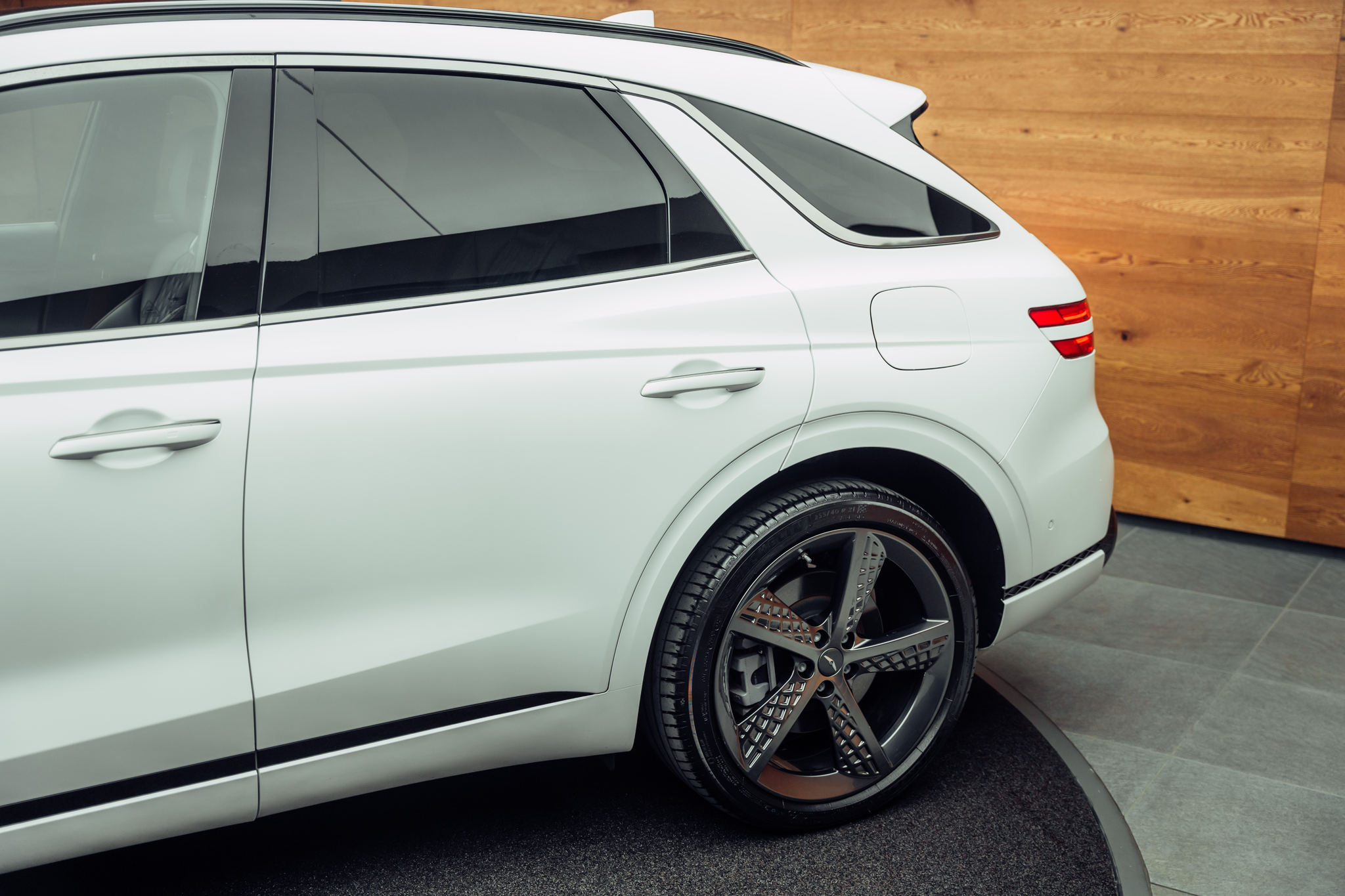 listing desktop thumbnail image 19