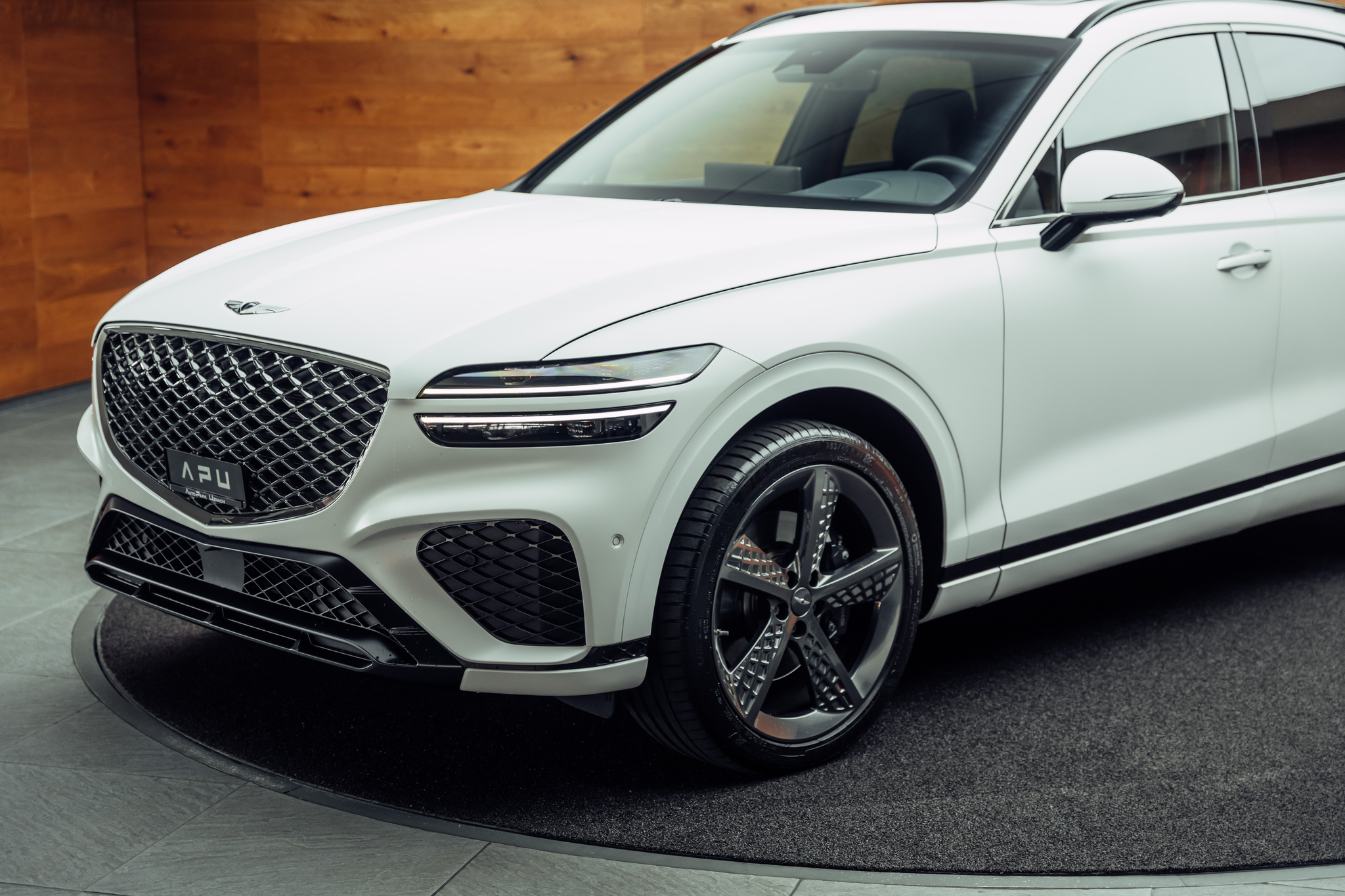 listing desktop thumbnail image 18