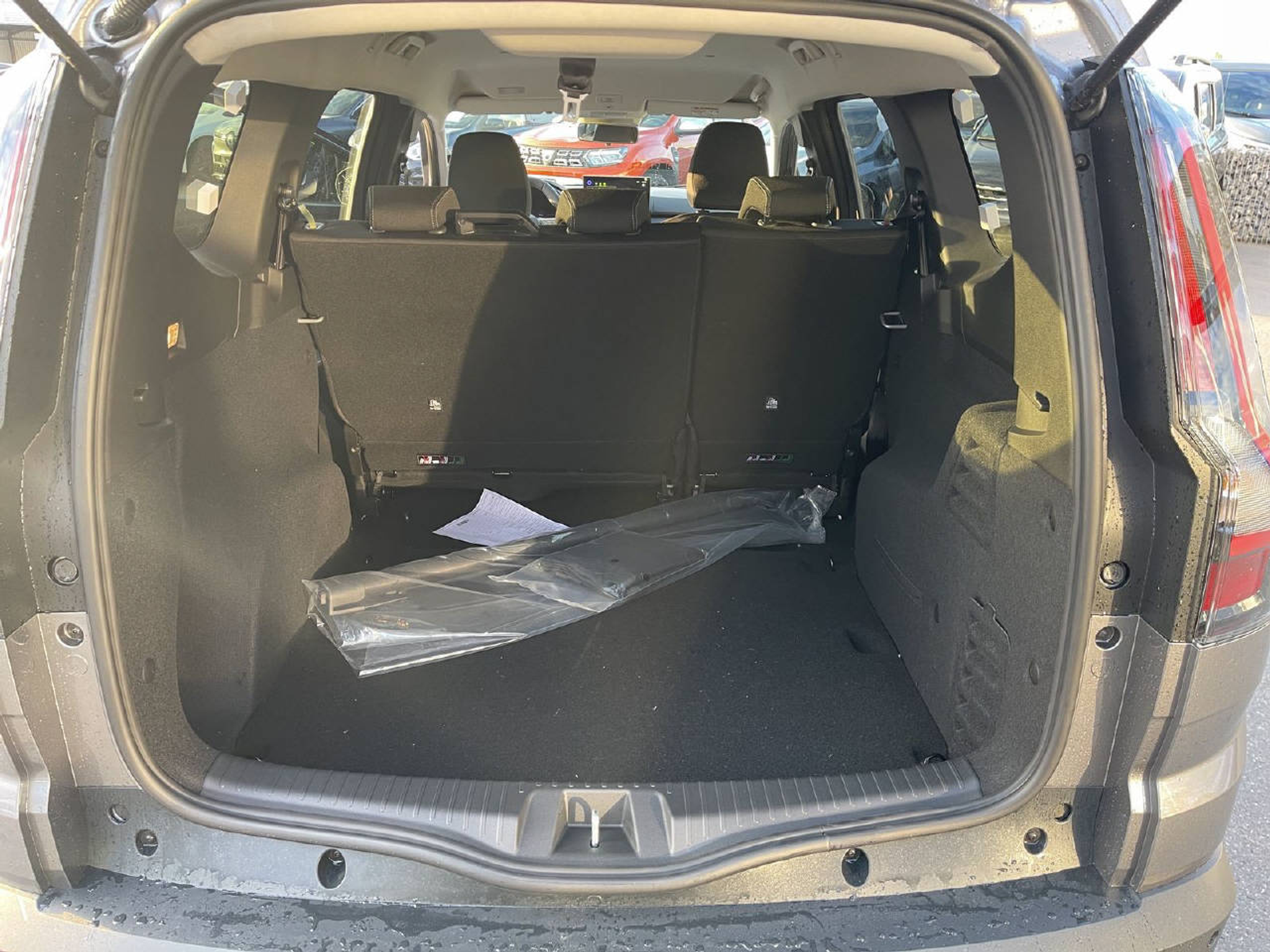 listing desktop thumbnail image 5