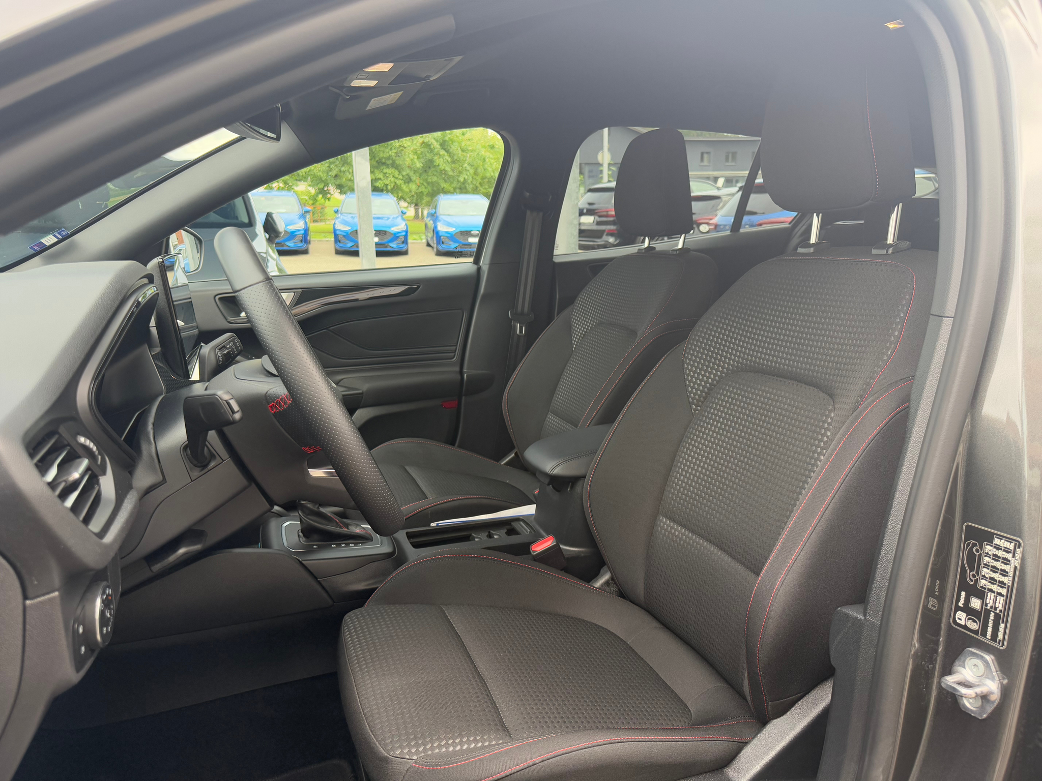 listing desktop thumbnail image 6