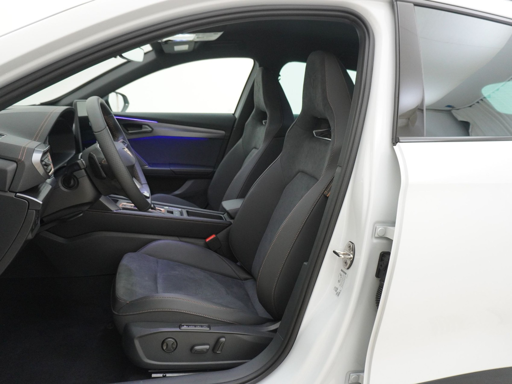 listing desktop thumbnail image 13