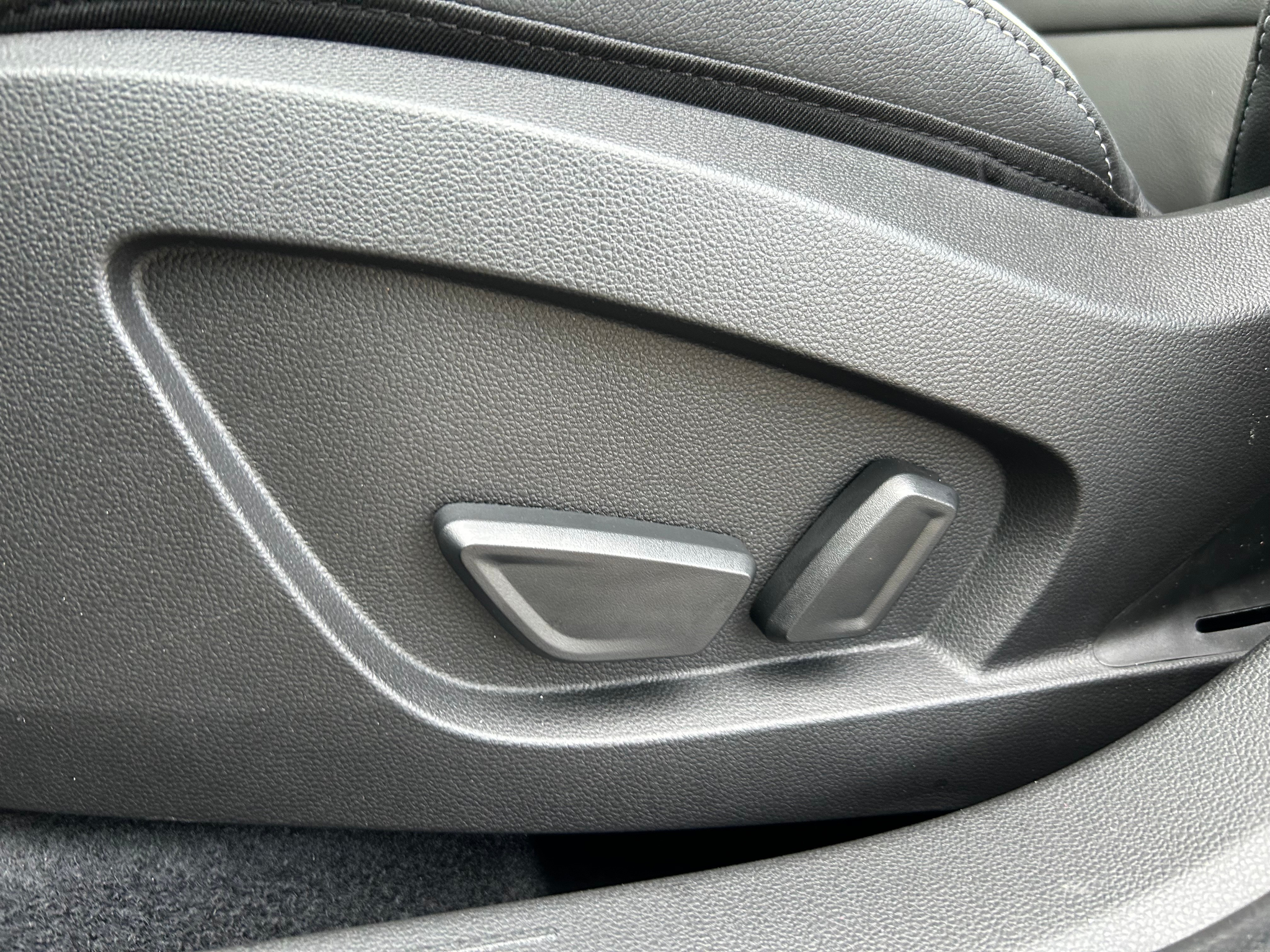 listing desktop thumbnail image 9