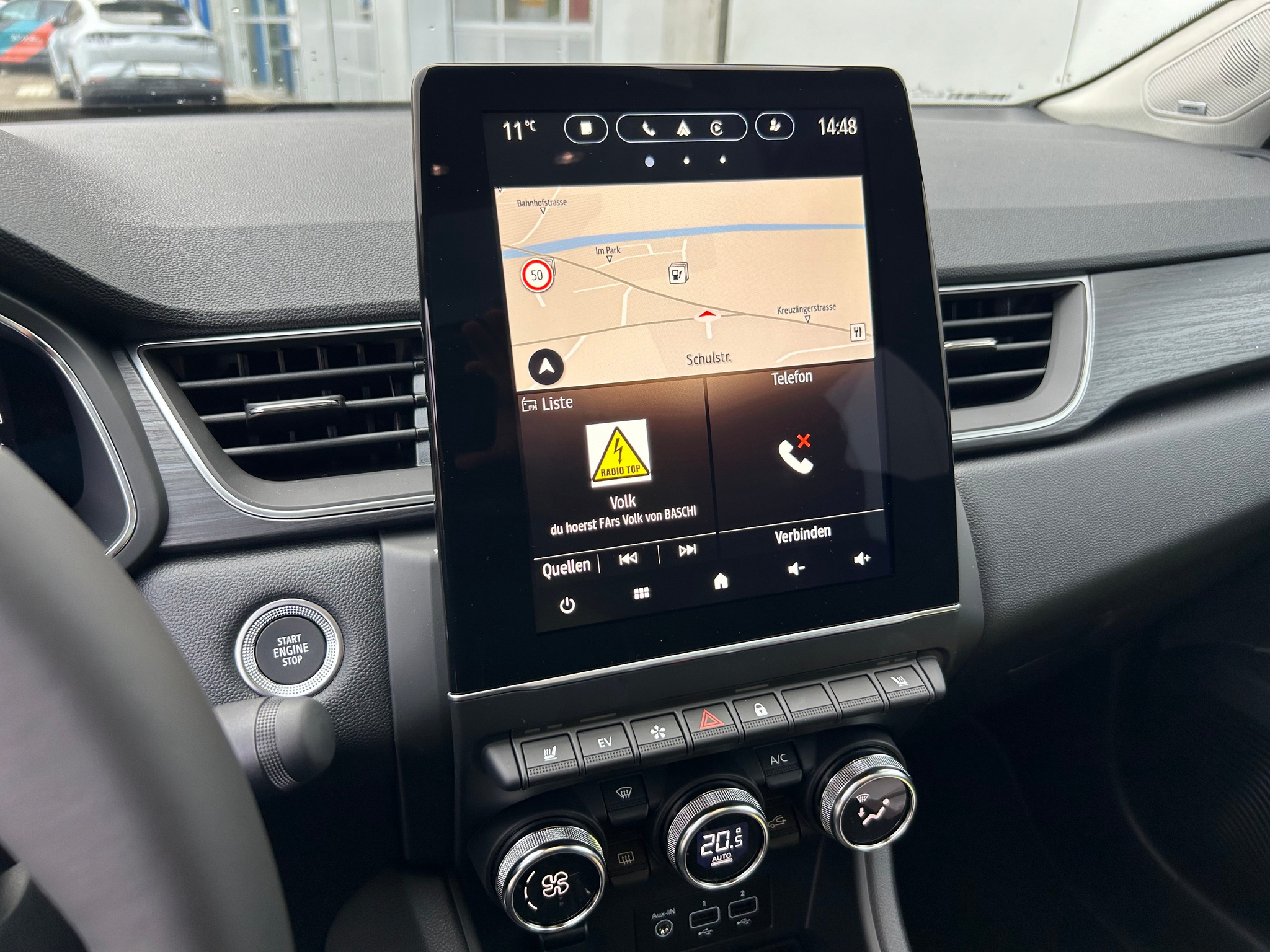 listing desktop thumbnail image 15