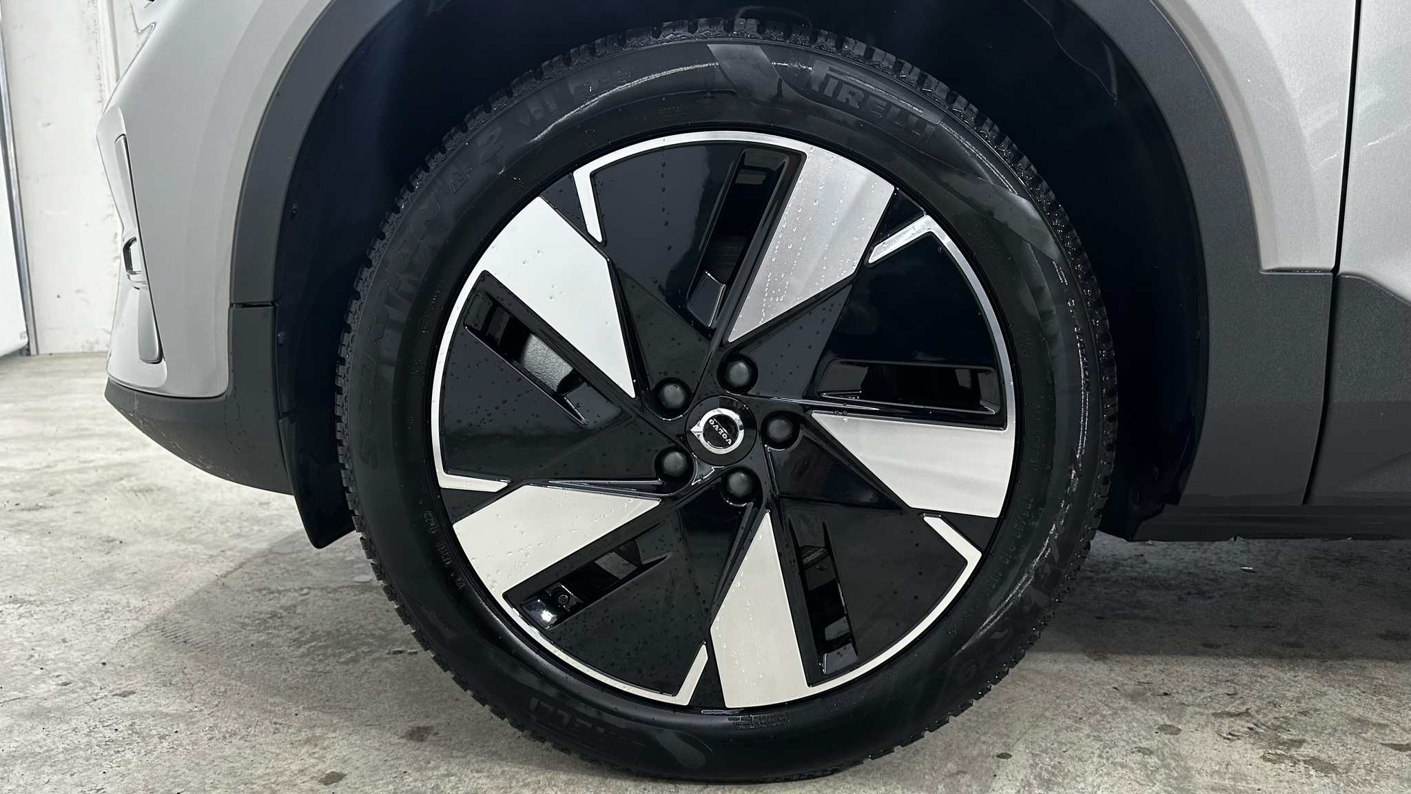 listing desktop thumbnail image 7