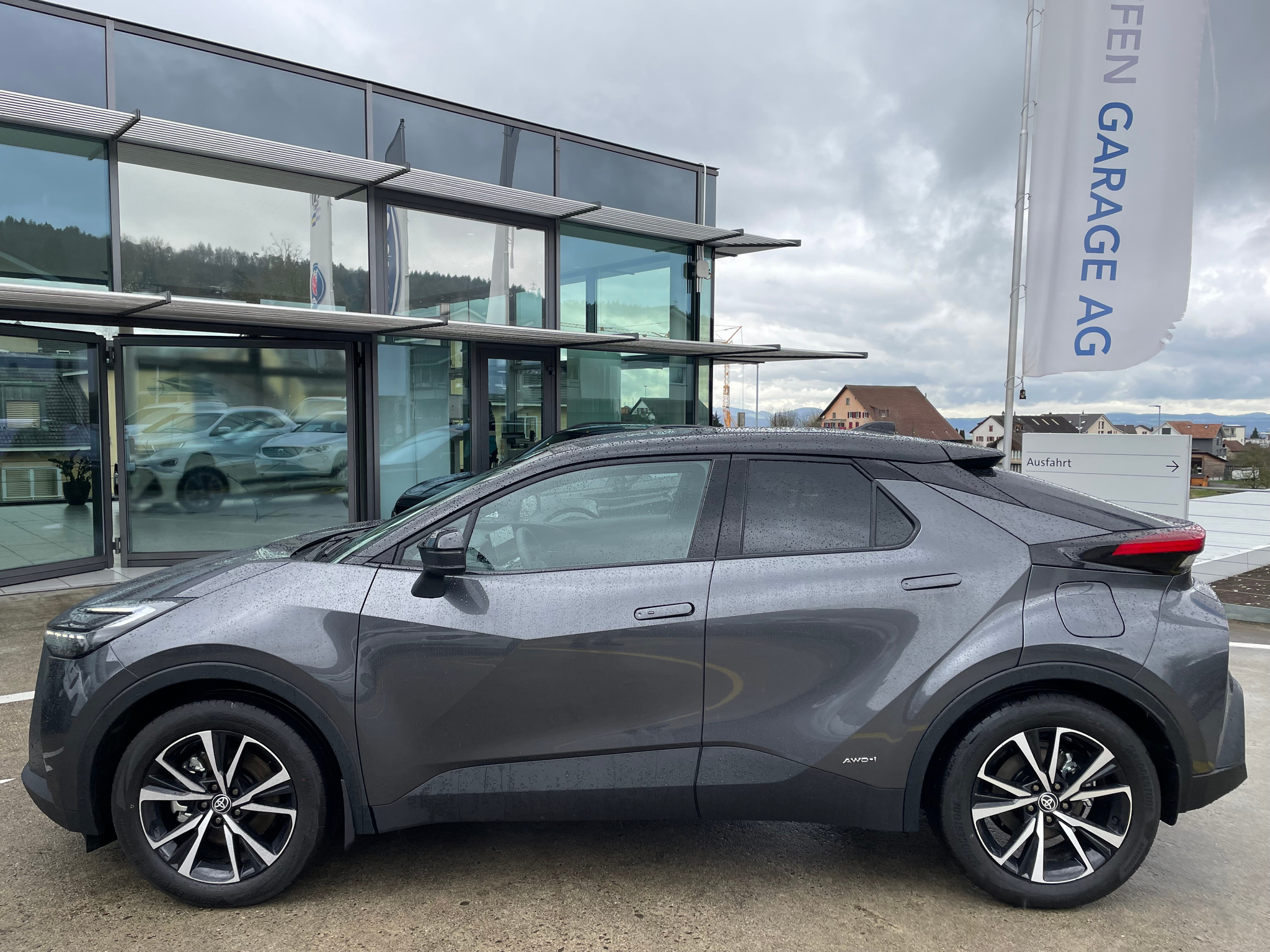 listing desktop thumbnail image 7