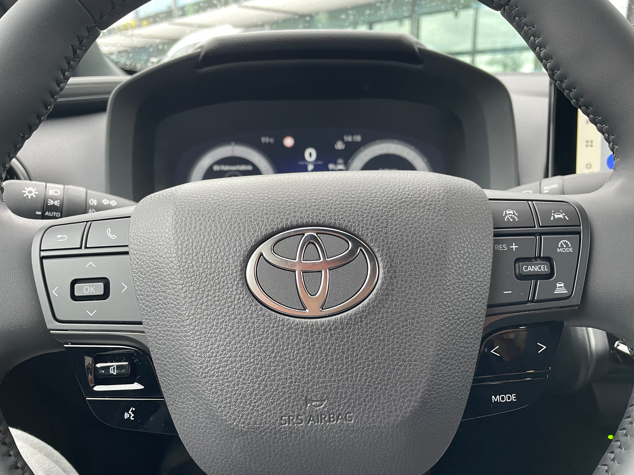 listing desktop thumbnail image 11