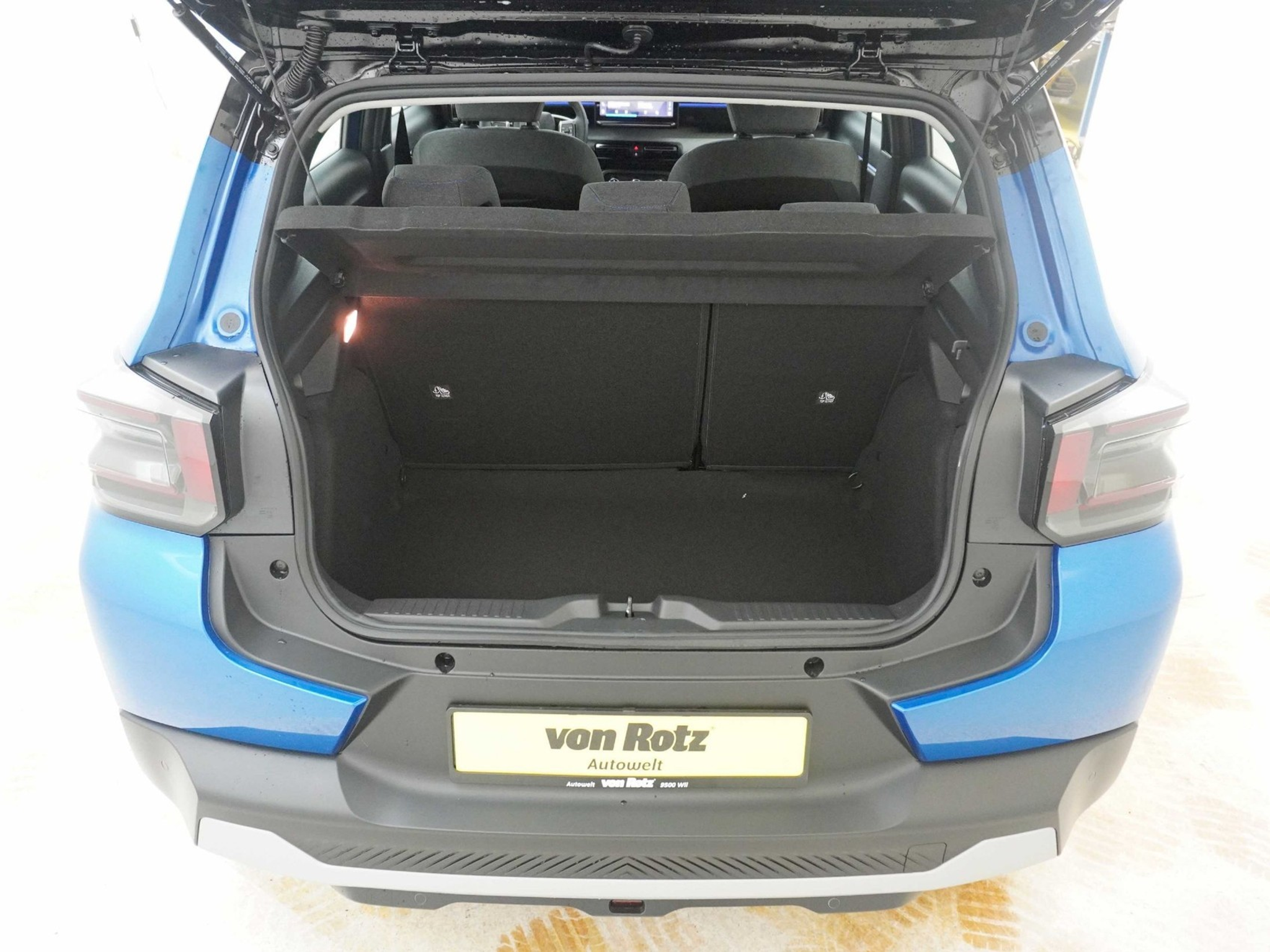 listing desktop thumbnail image 18