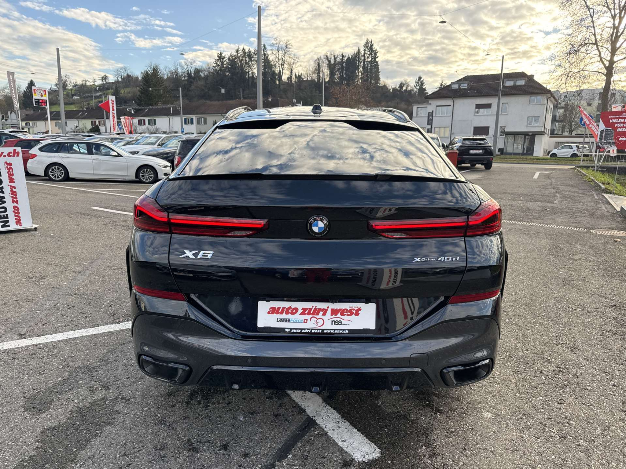 listing desktop thumbnail image 14