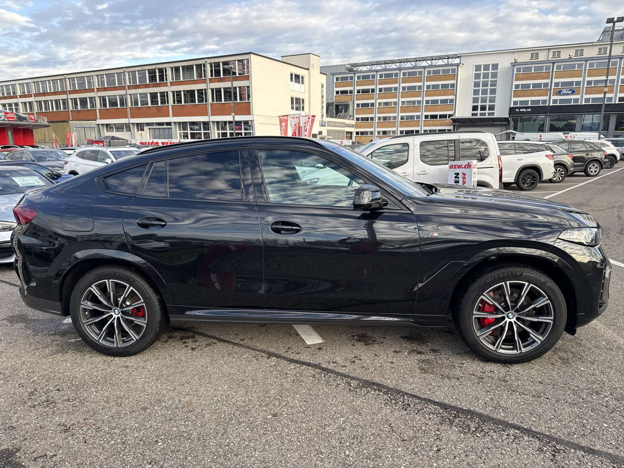 listing desktop thumbnail image 10