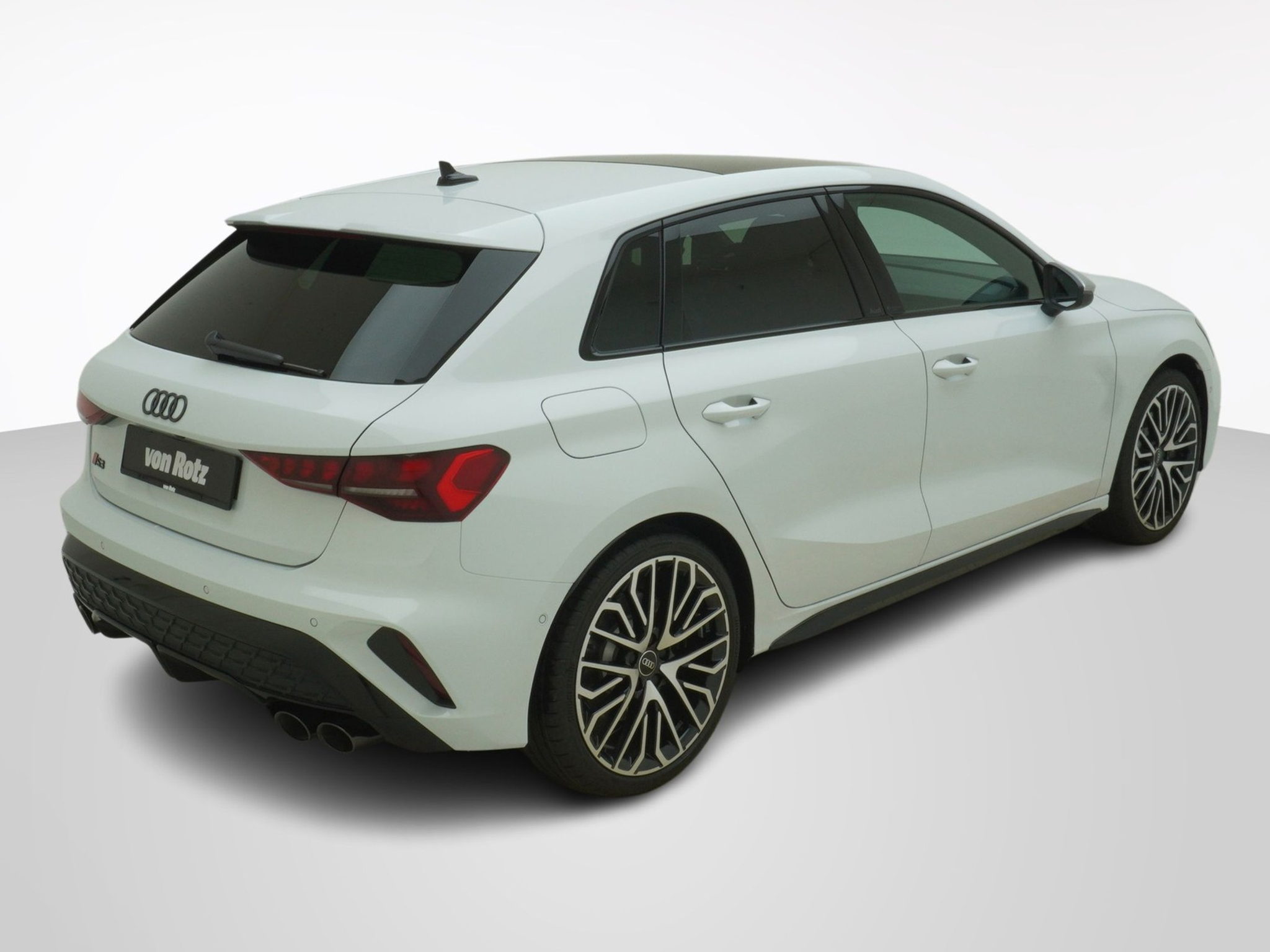 listing desktop thumbnail image 4