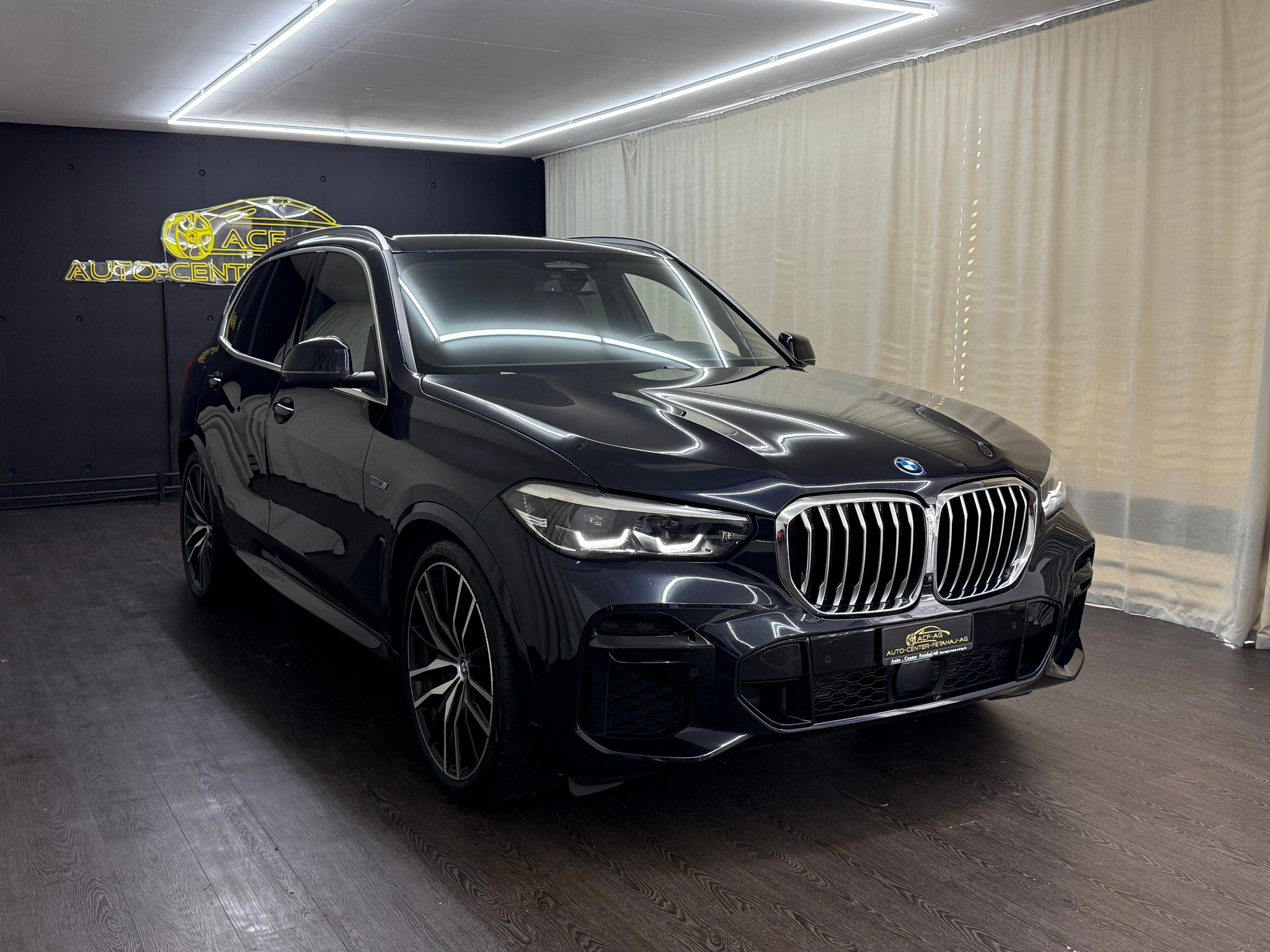 listing desktop thumbnail image 2