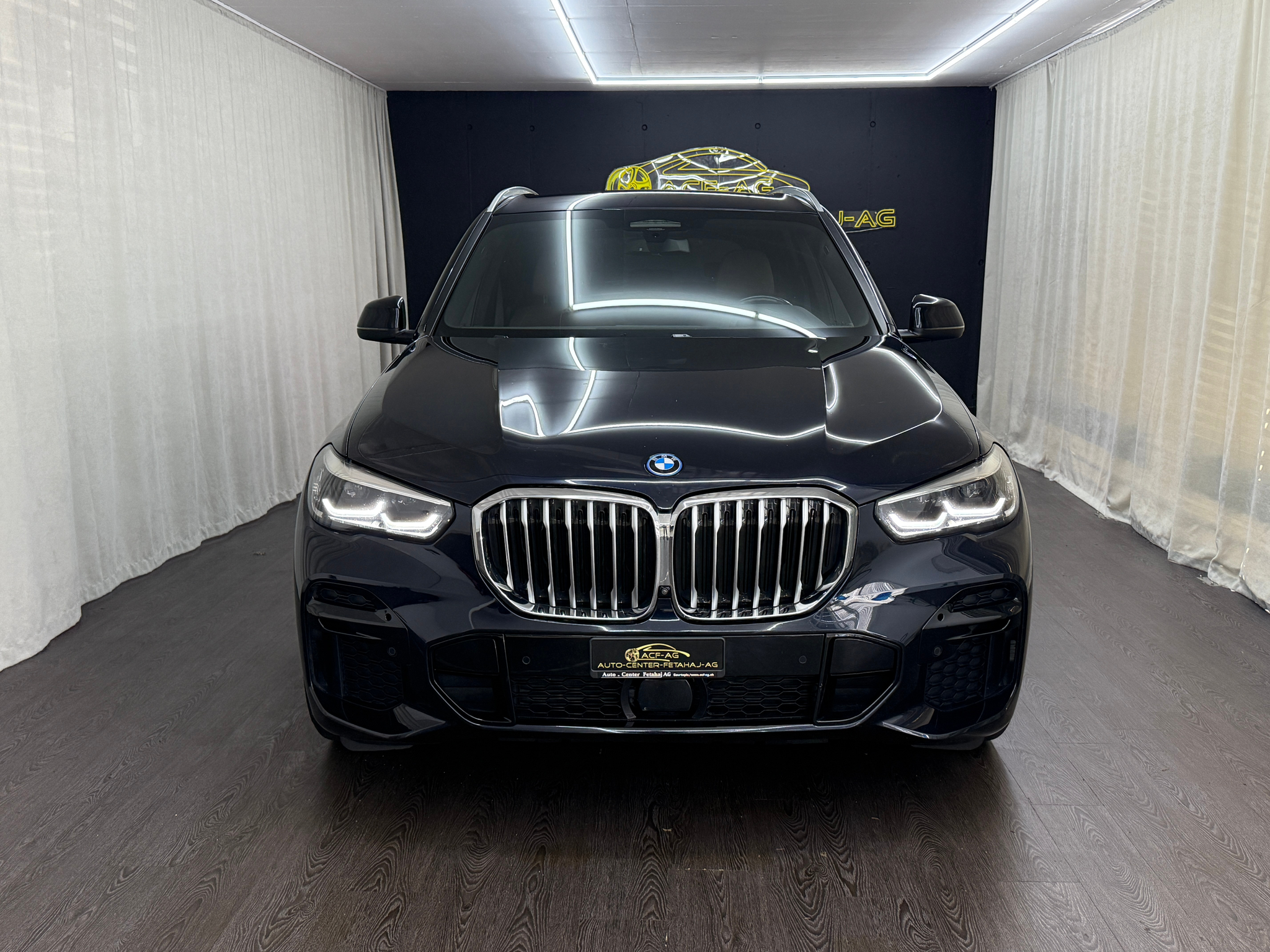 listing desktop thumbnail image 1