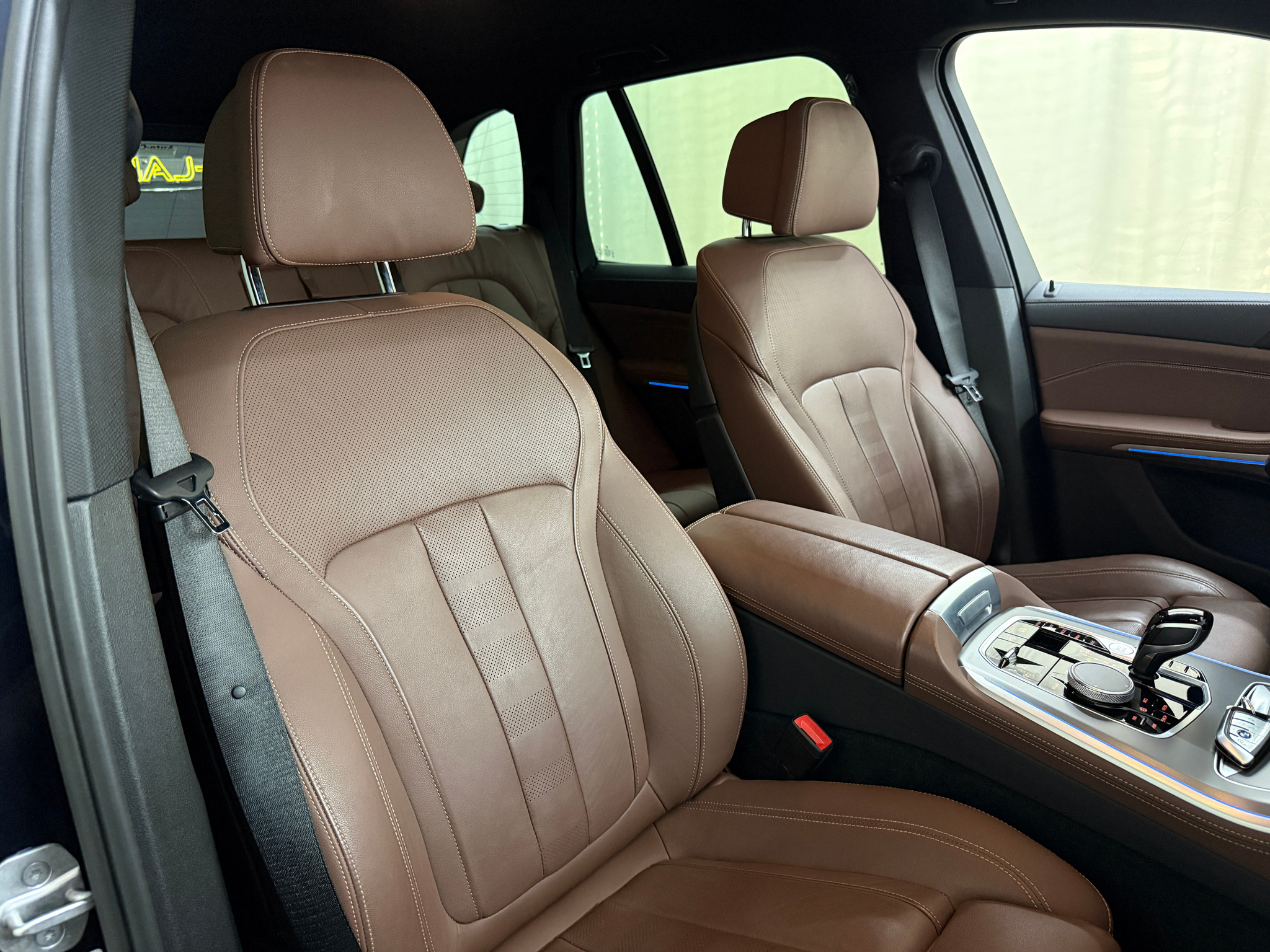 listing desktop thumbnail image 12