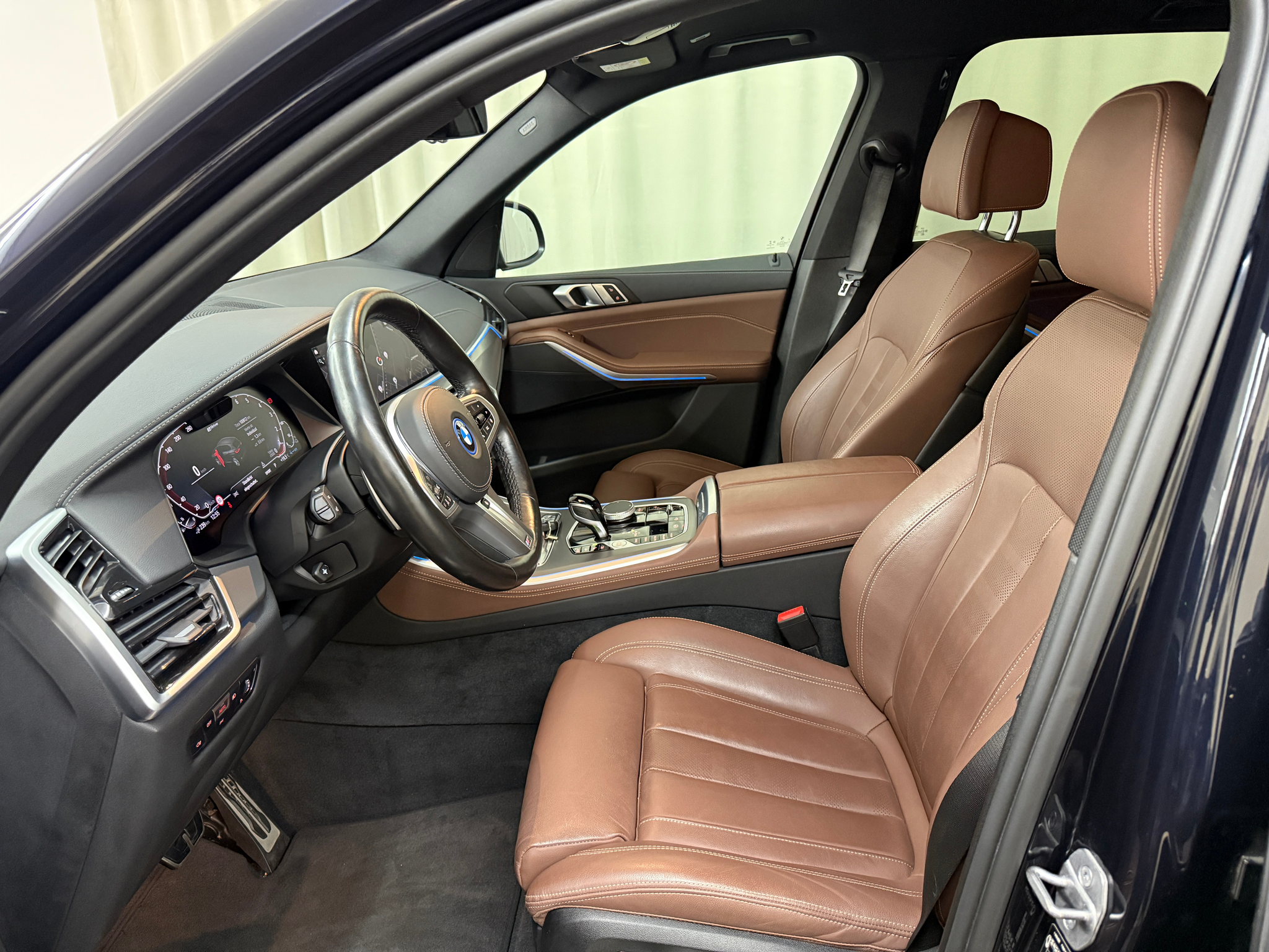 listing desktop thumbnail image 6