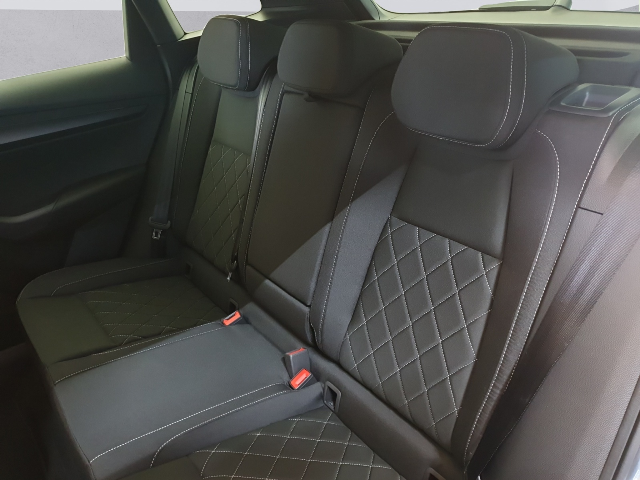 listing desktop thumbnail image 13