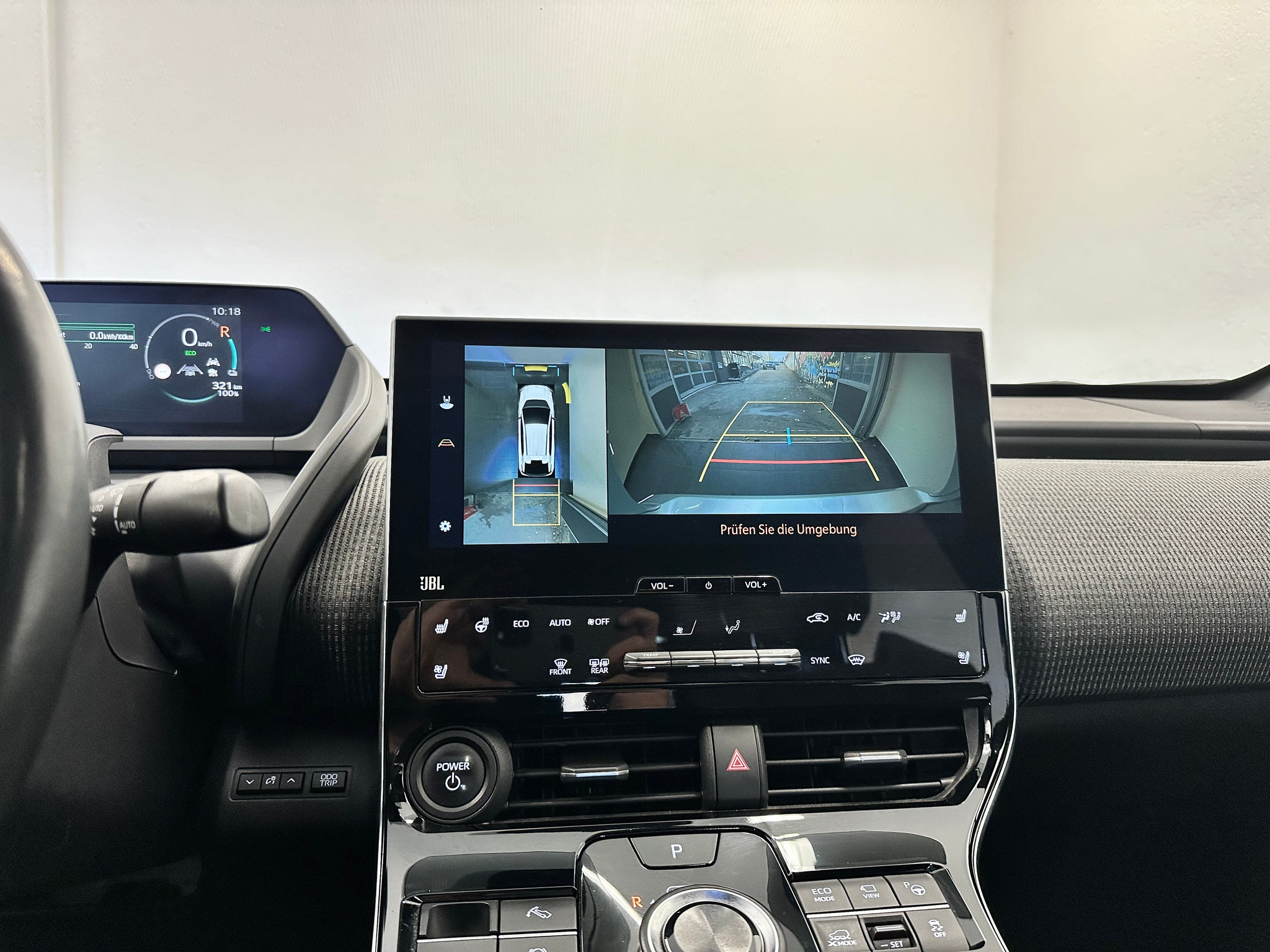 listing desktop thumbnail image 18