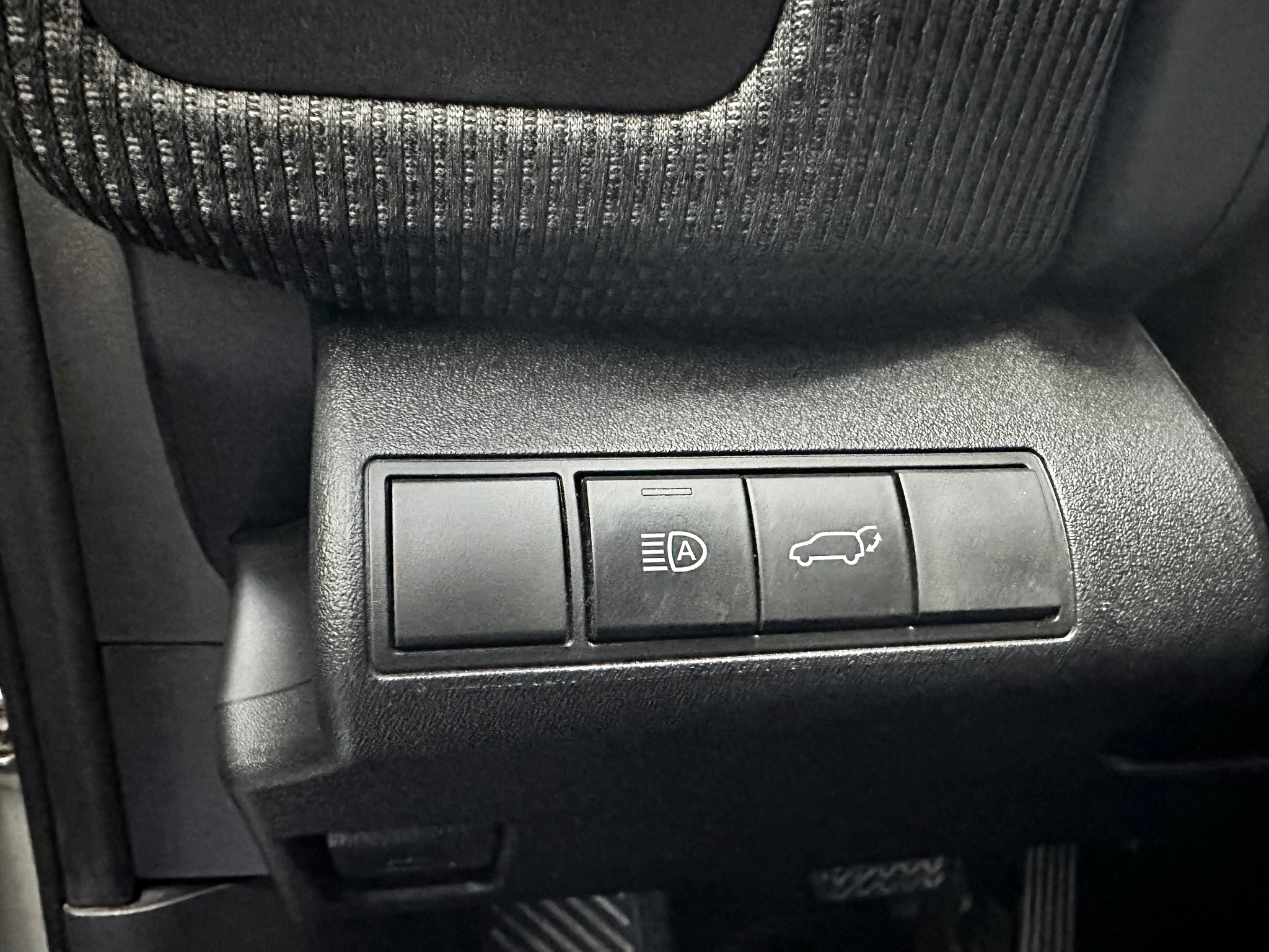 listing desktop thumbnail image 15