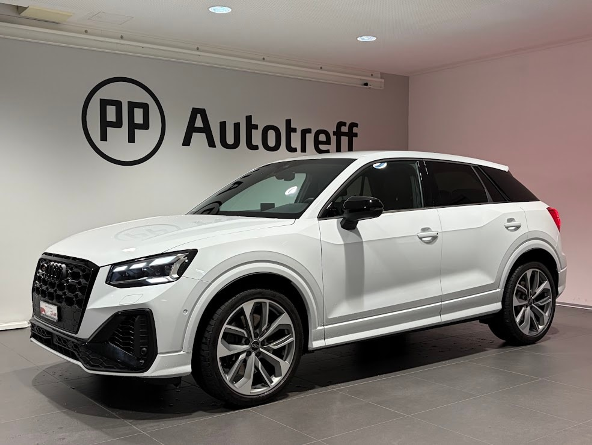 listing desktop thumbnail image 1