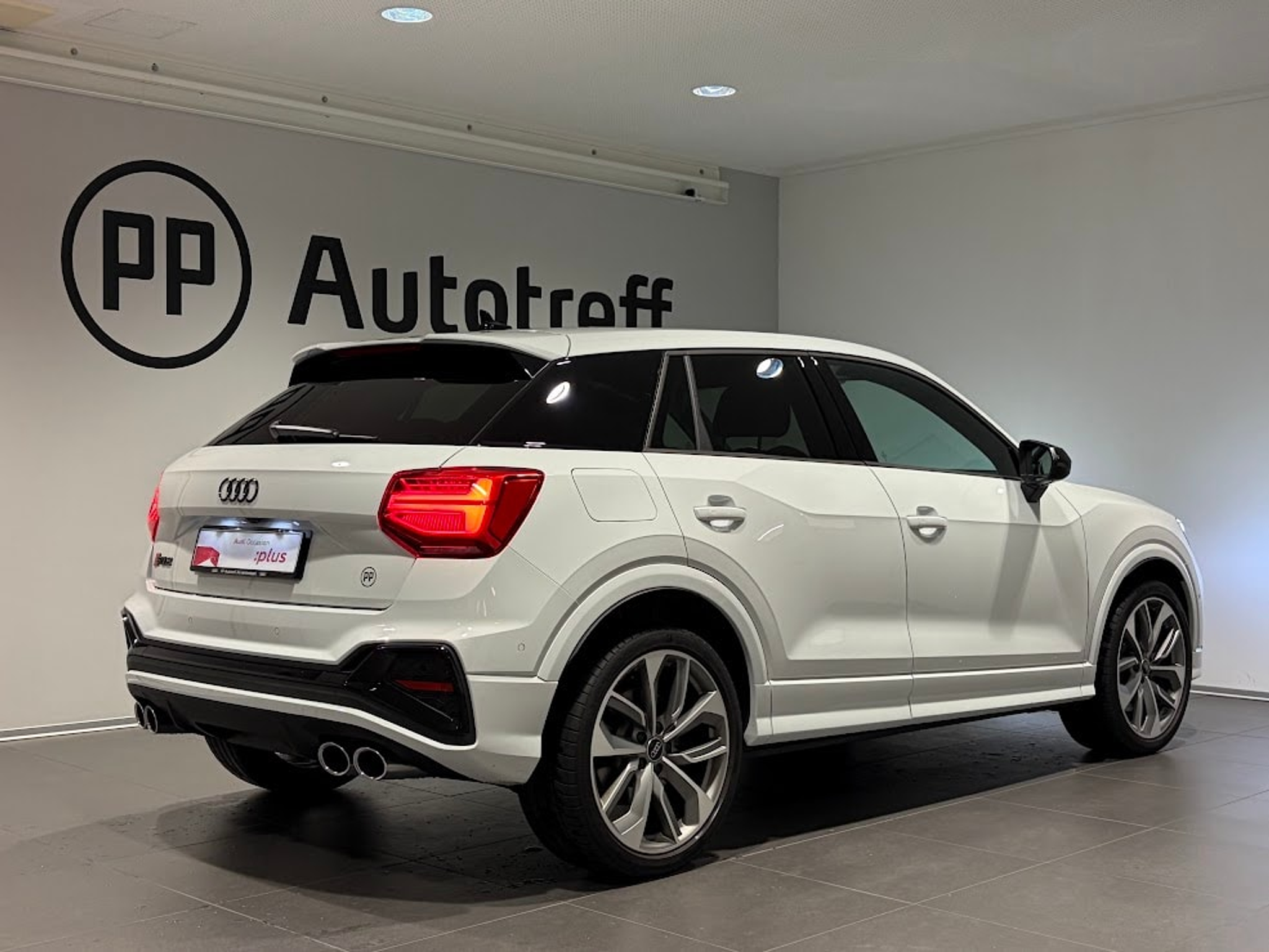 listing desktop thumbnail image 13