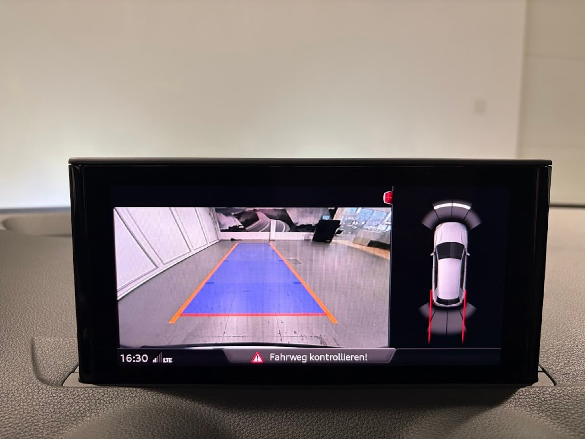 listing desktop thumbnail image 9