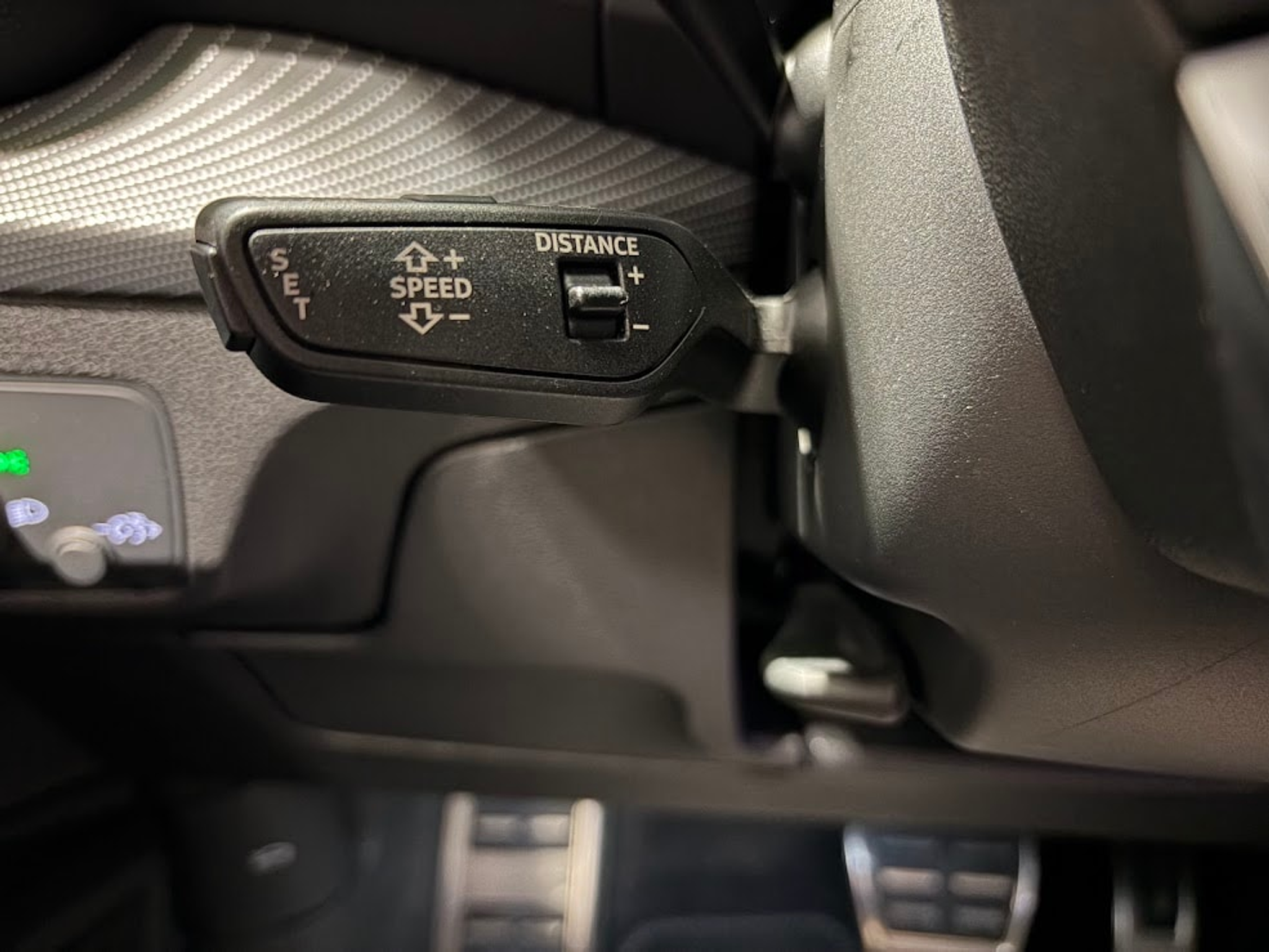 listing desktop thumbnail image 6