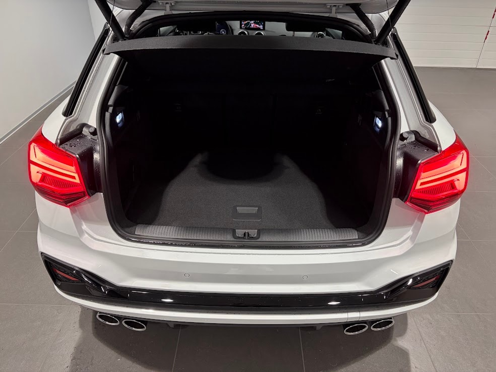 listing desktop thumbnail image 12