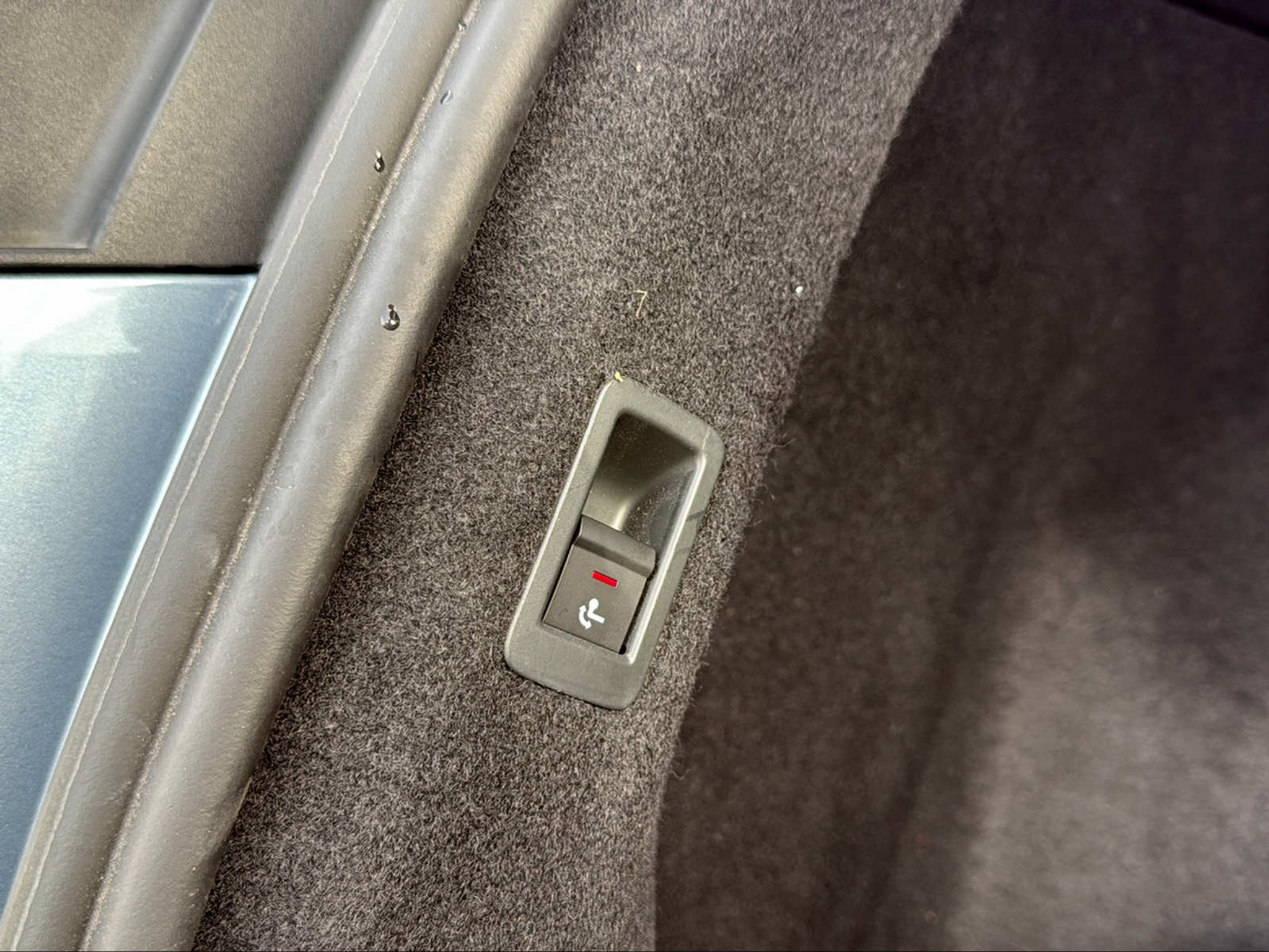 listing desktop thumbnail image 17