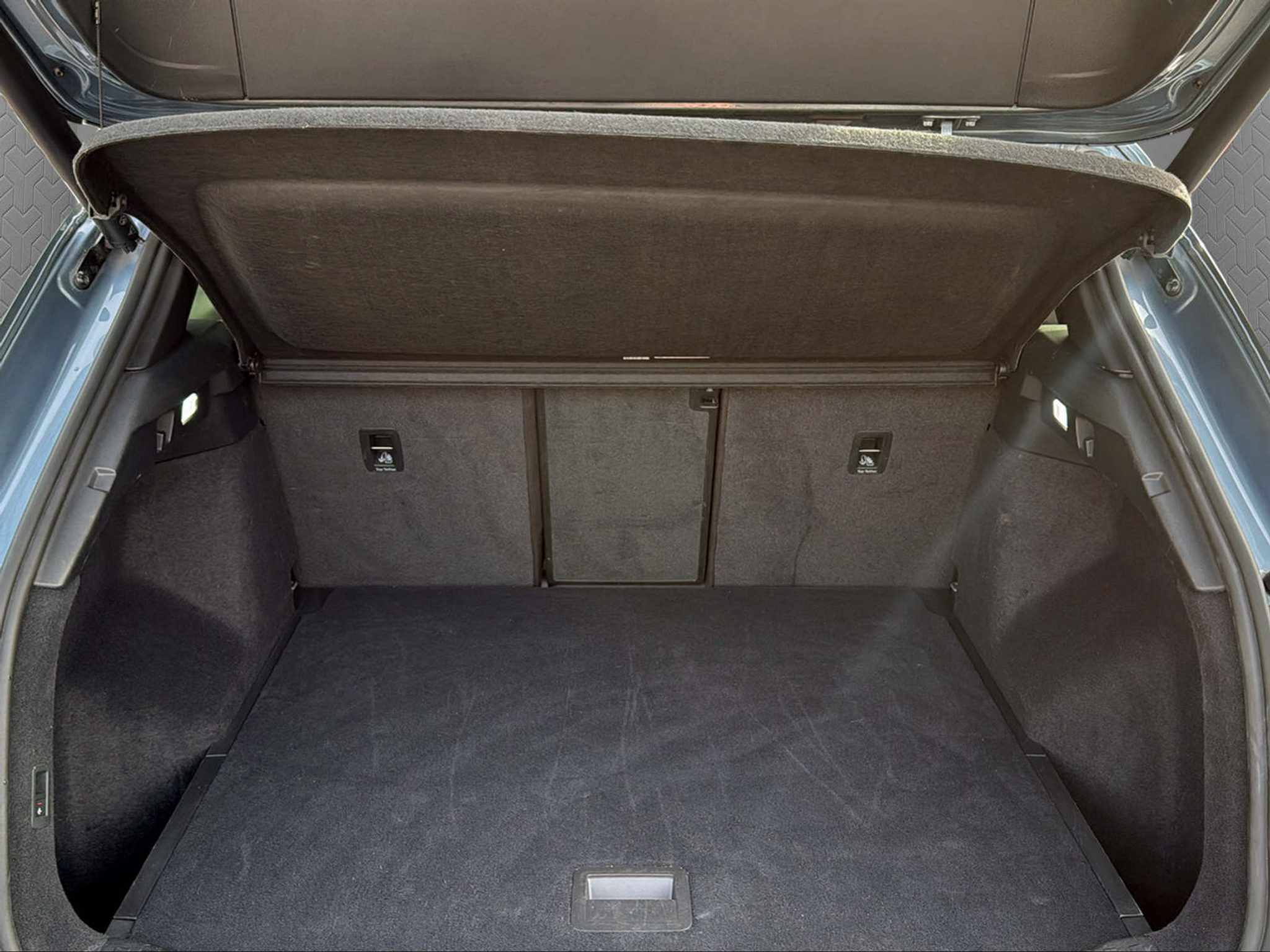 listing desktop thumbnail image 9