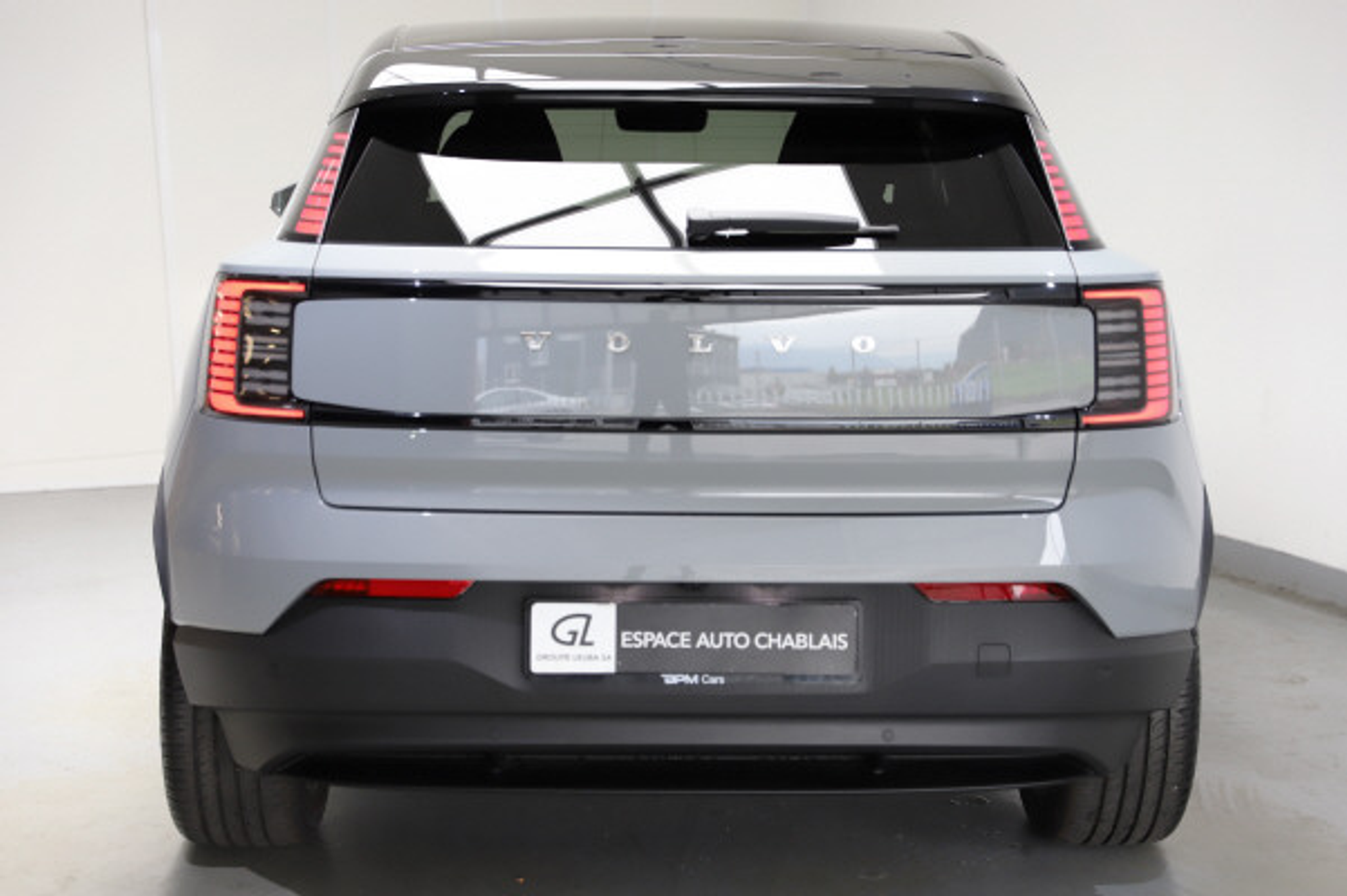 listing desktop thumbnail image 5