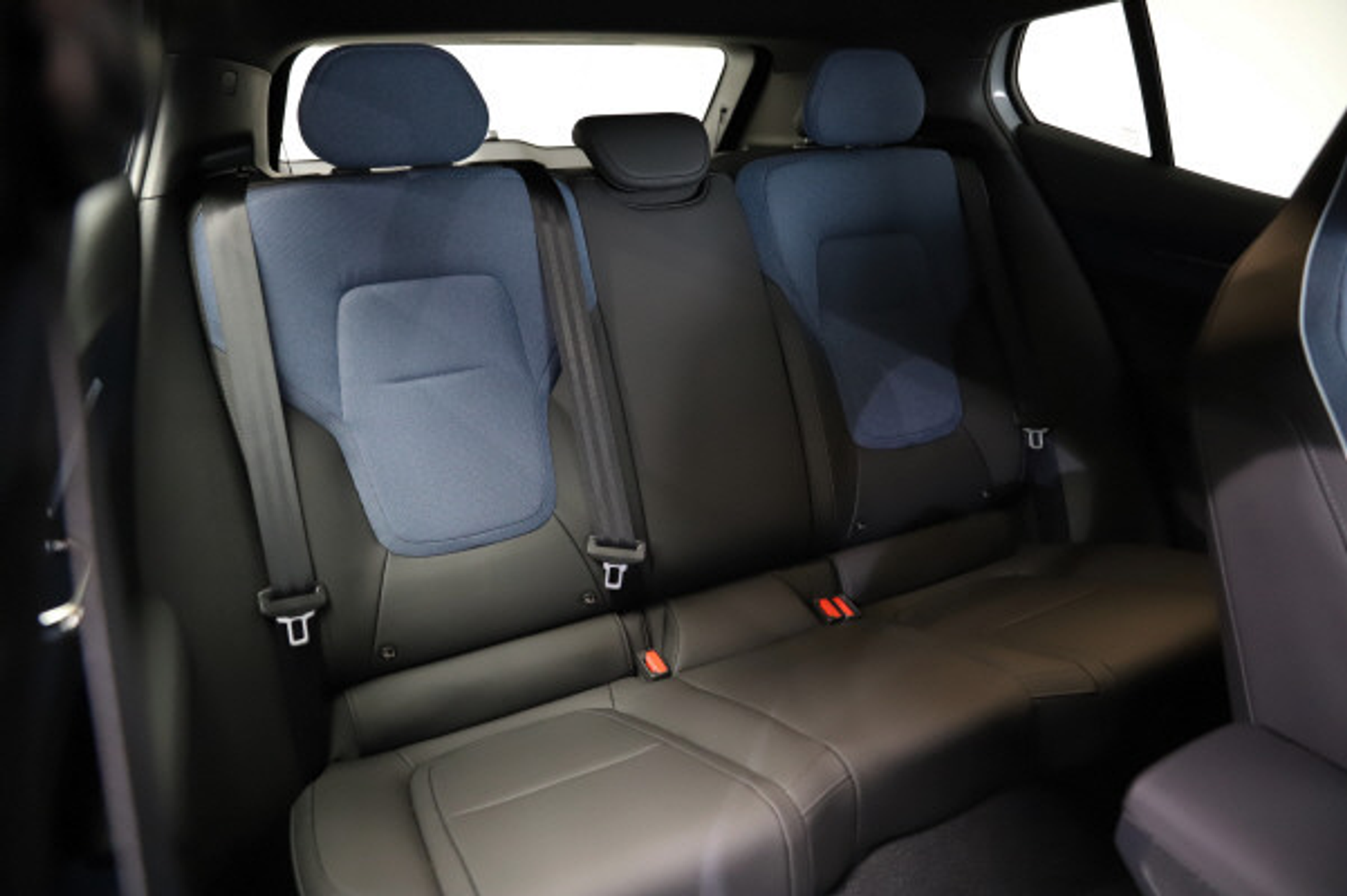 listing desktop thumbnail image 10