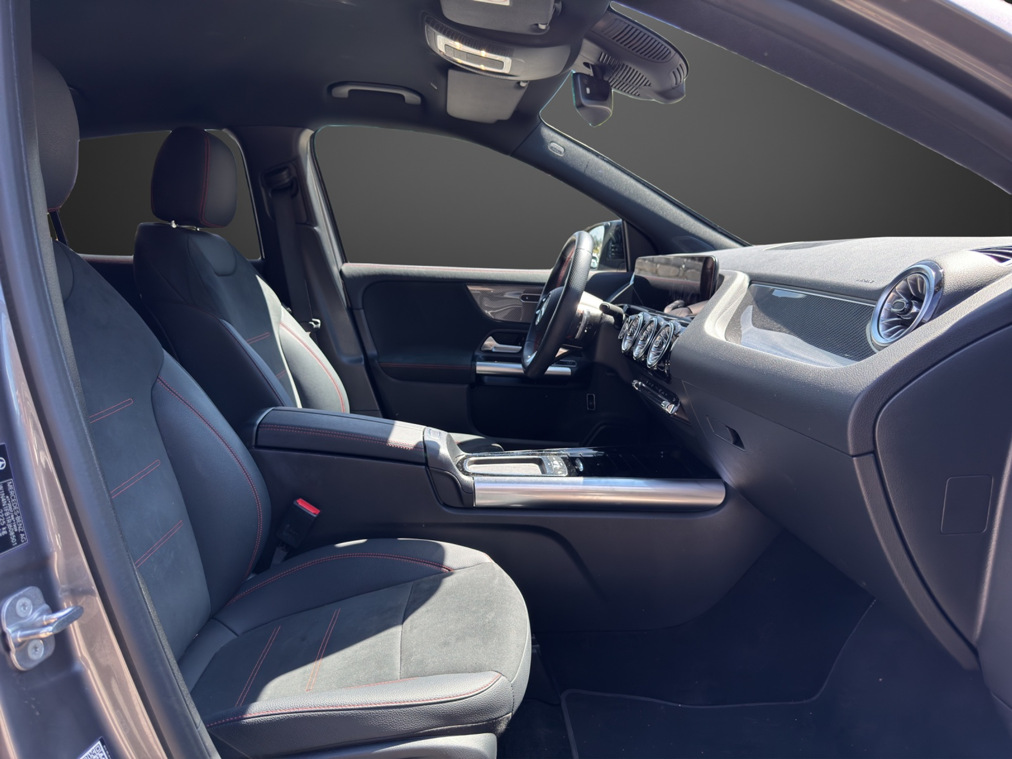 listing desktop thumbnail image 11