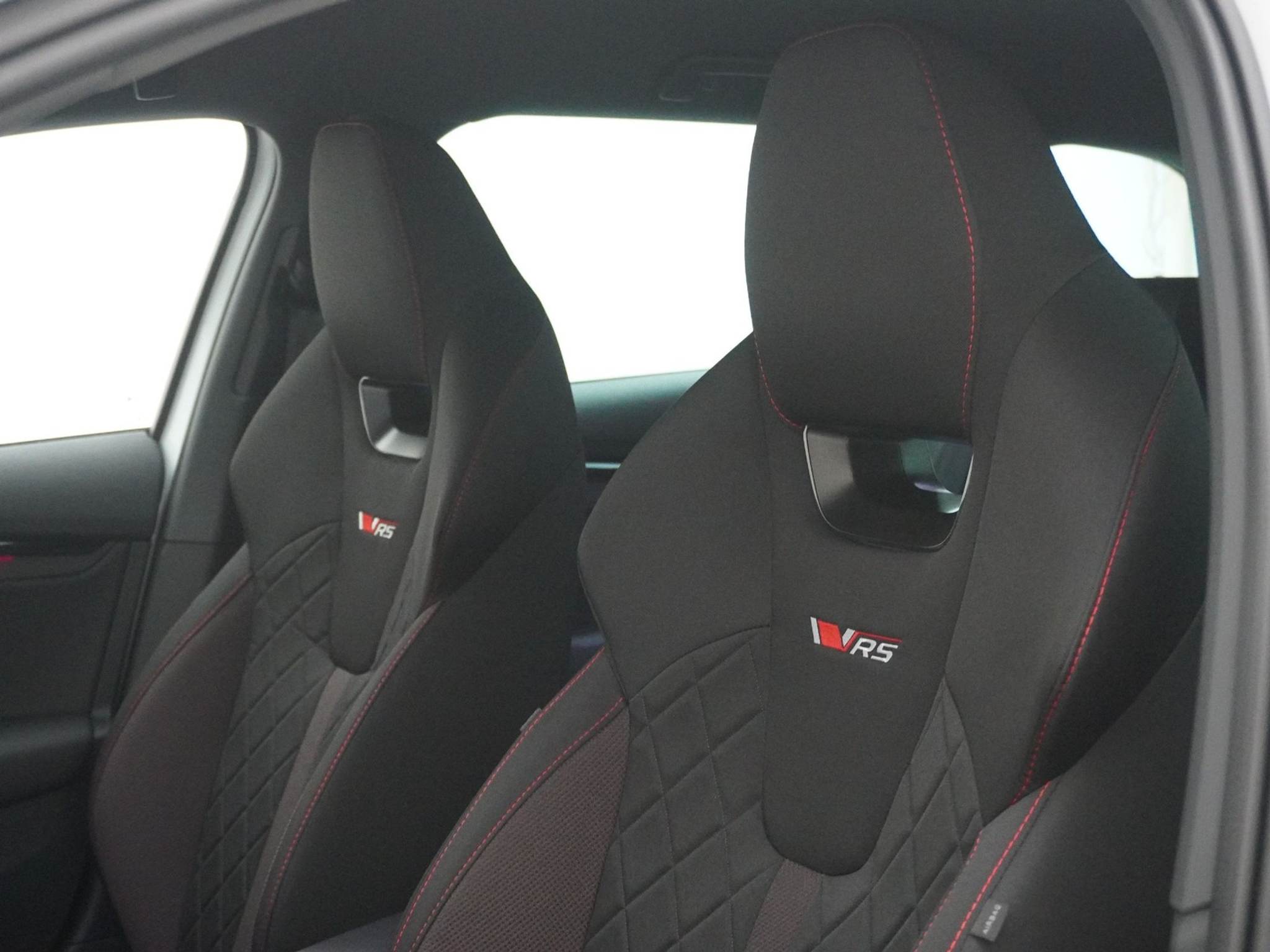 listing desktop thumbnail image 14